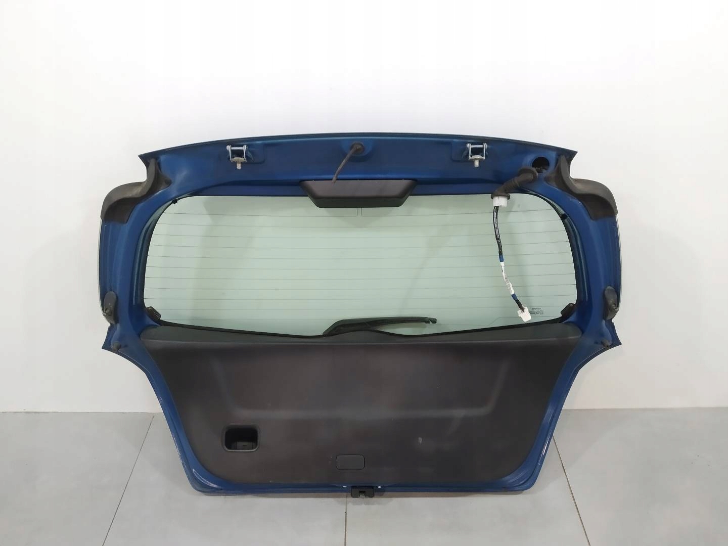 boot door window 8T0 Toyota Yaris II (2005-2011)