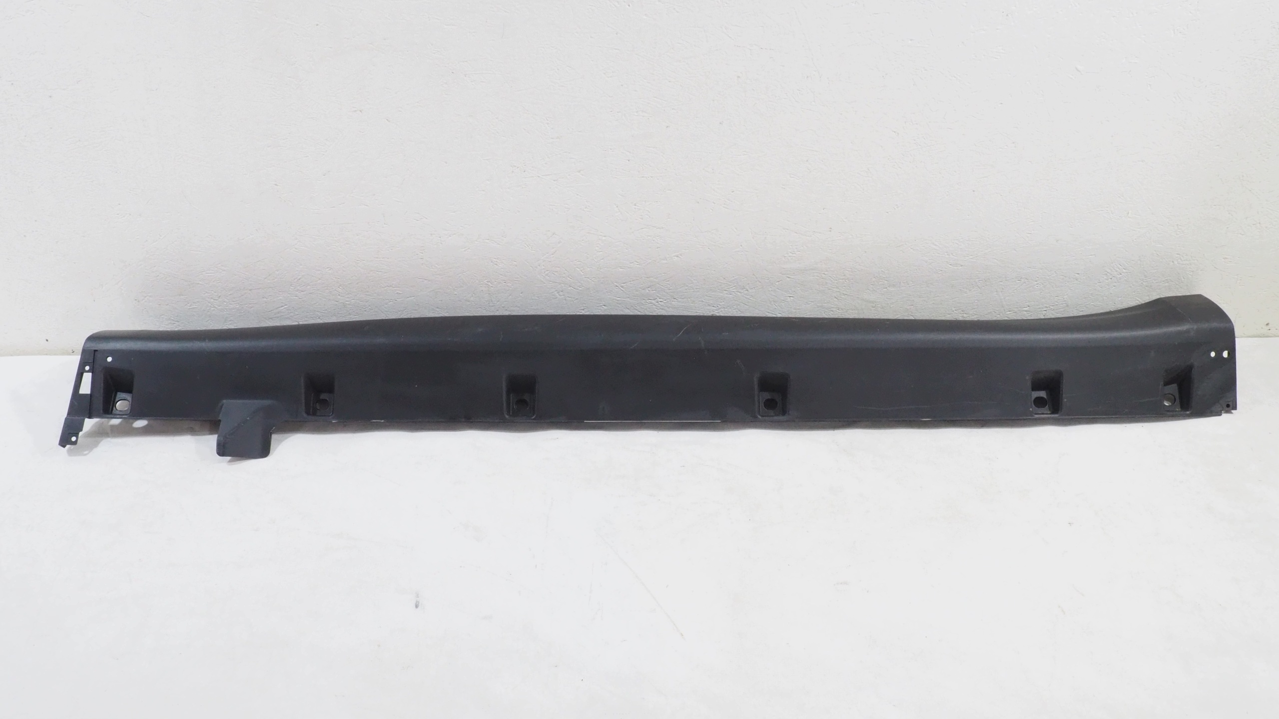 Suzuki Vitara III moulding threshold right 77231-54P0