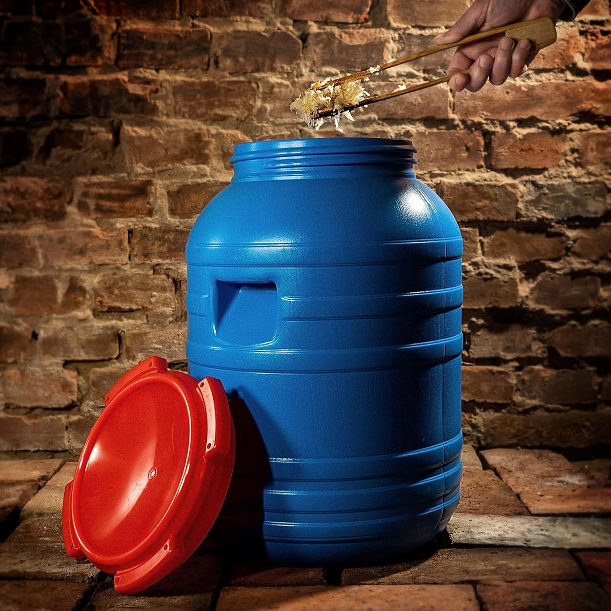 BECZKA PLASTIKOWA 30 L ZAKRĘTKA ATEST POJEMNIK ZBIORNIK NA WODĘ