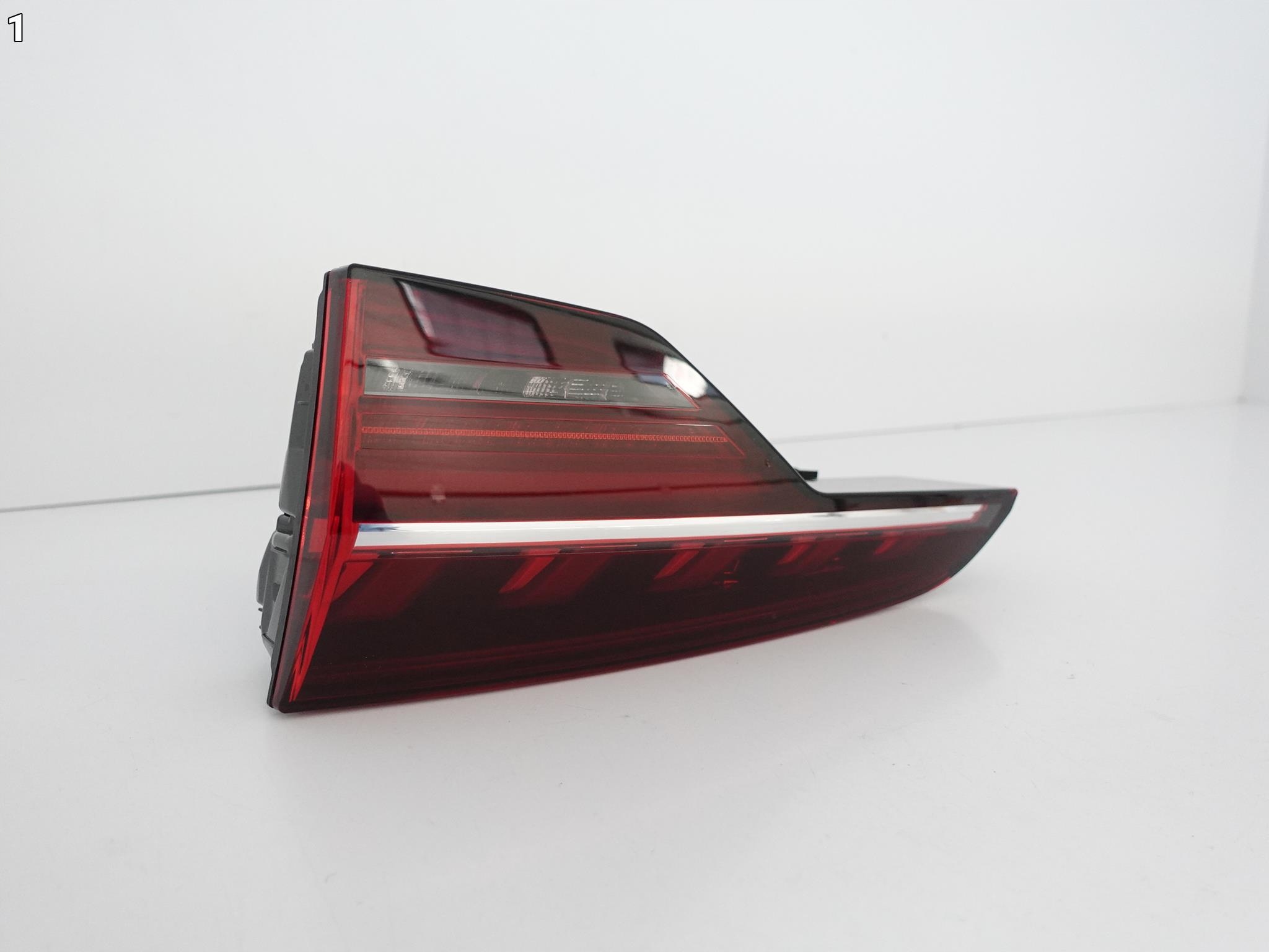 AUDI A4 S4 8W9 B9 LIFT KOMBI 19- LED light right