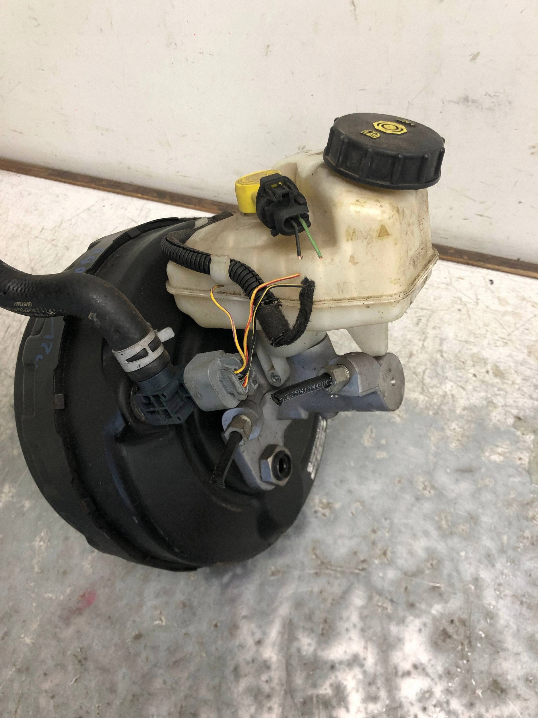 servo bremsen OPEL ASTRA J 13338058