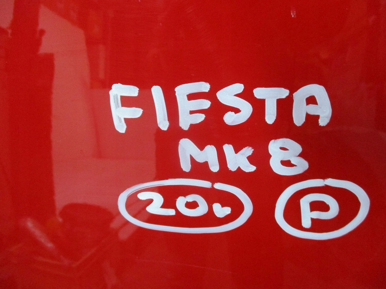 Capot FORD FIESTA MK8 20R