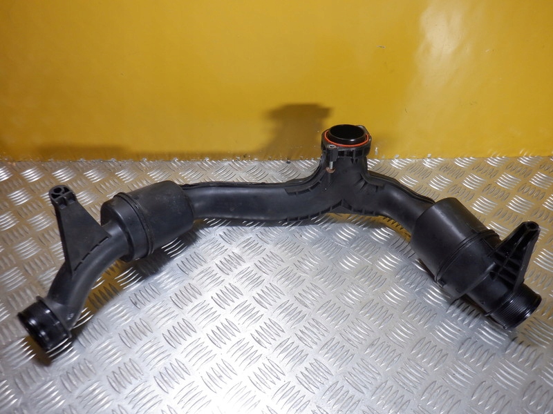 AUDI A8 4N D5 TFSI RURA INTERCOOLERA 06M145673BN