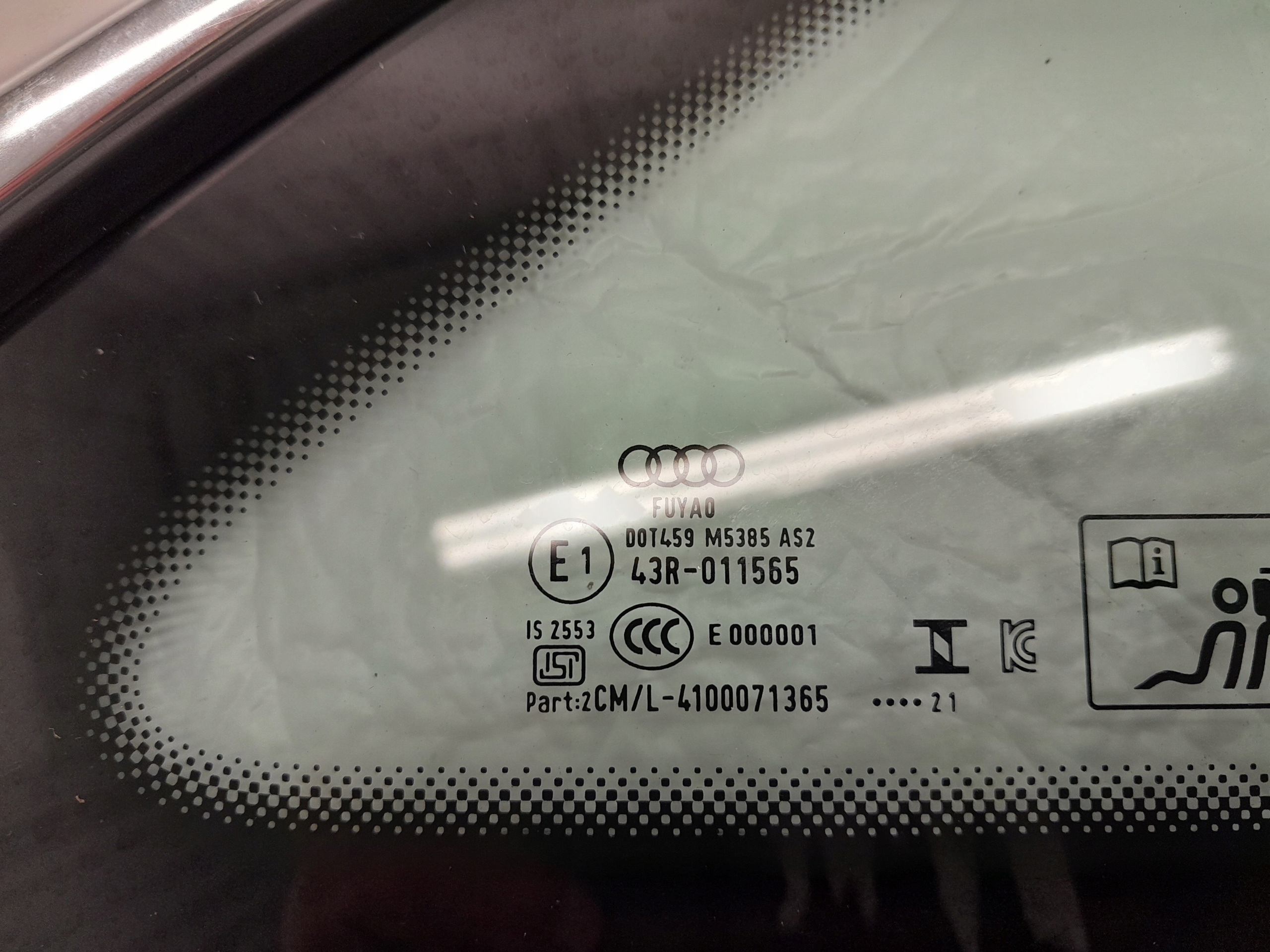 AUDI A4 B9 LIFT window side bodywork right rear part 21R 8W5845298