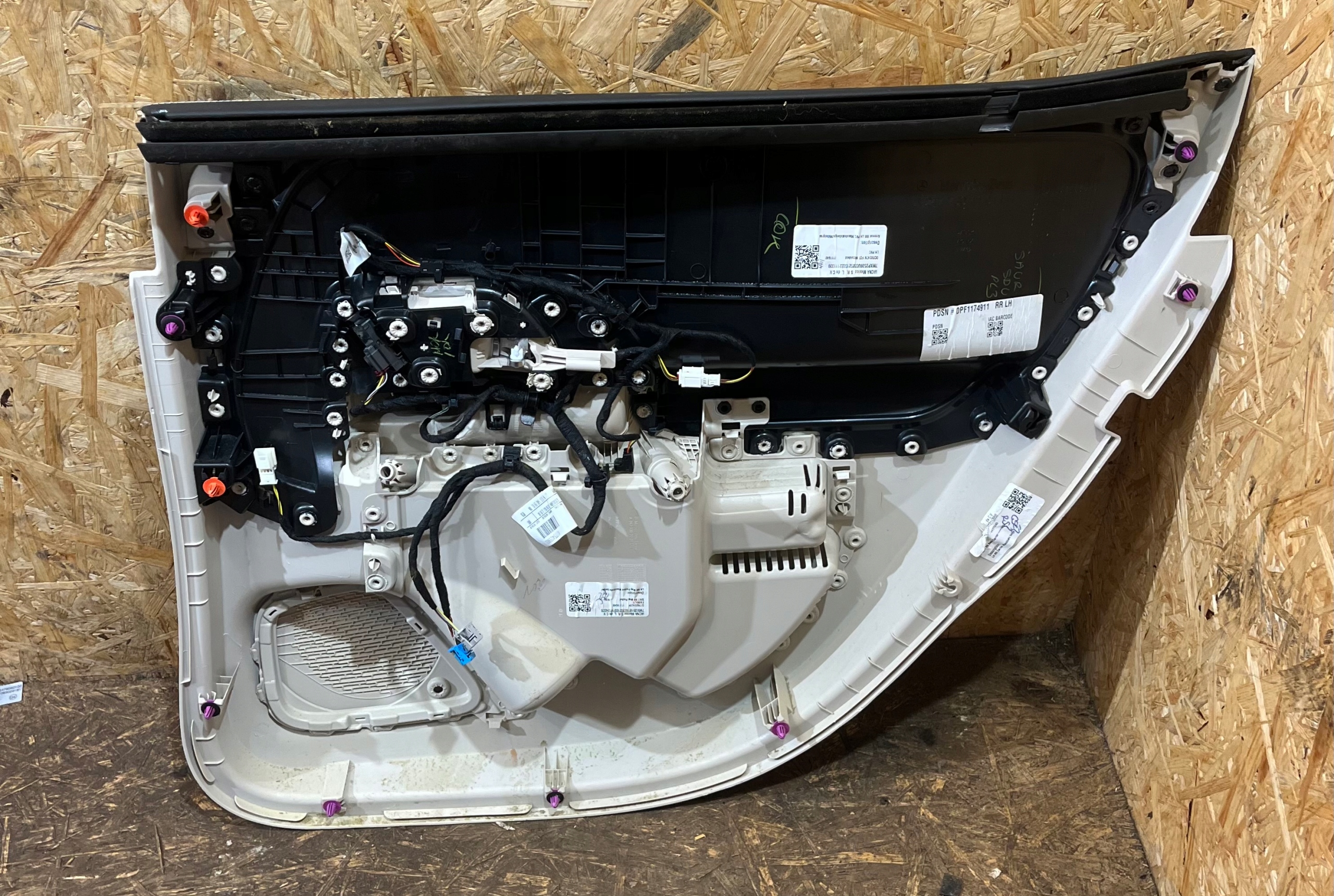 side door rear part rear left MERCEDES GLB X247 1