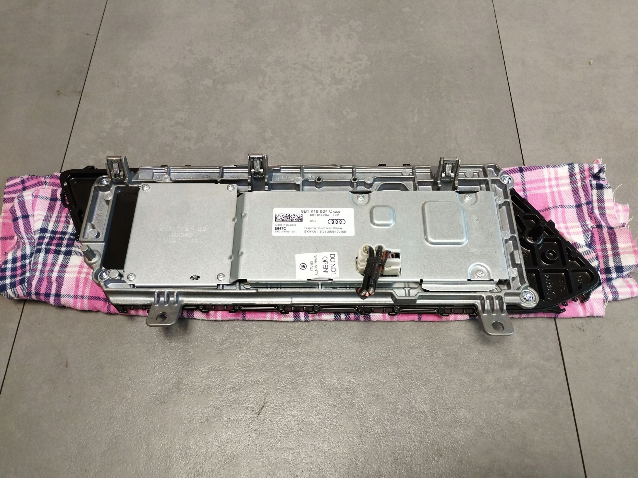 Audi A5 B10 Ekran panel Bildschirm, 8B1919604C