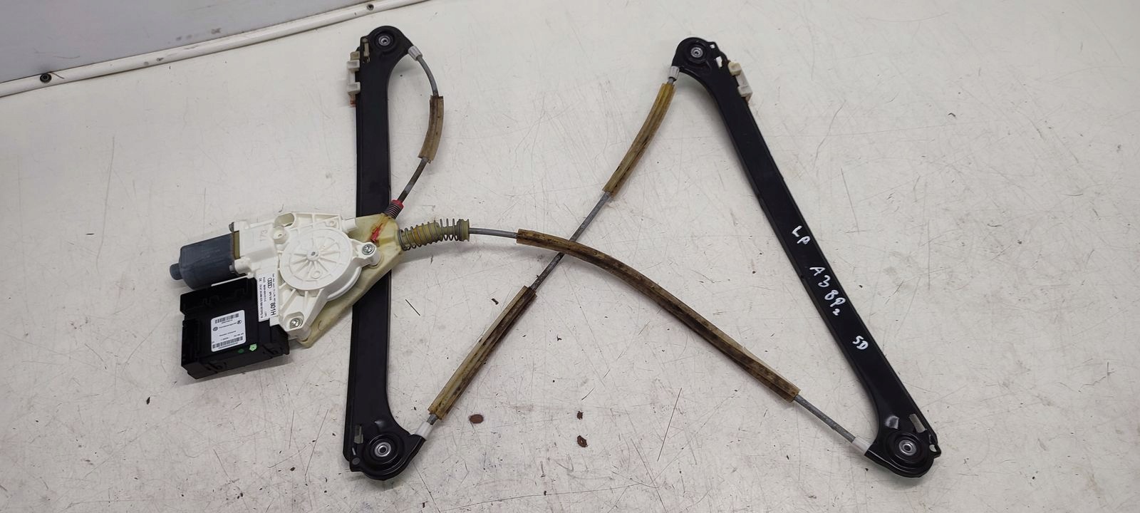 window regulator left front mechanism Audi A3 8P LIFT