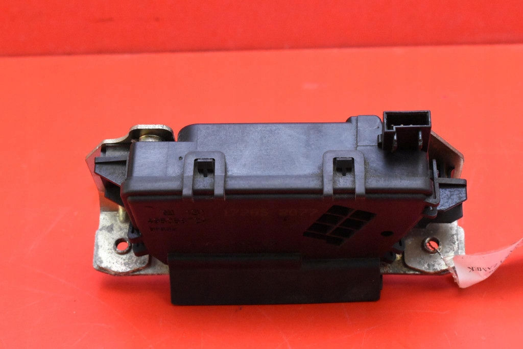 lock bonnet rear part boot 495058724 OPEL ZAFIRA B 05-10