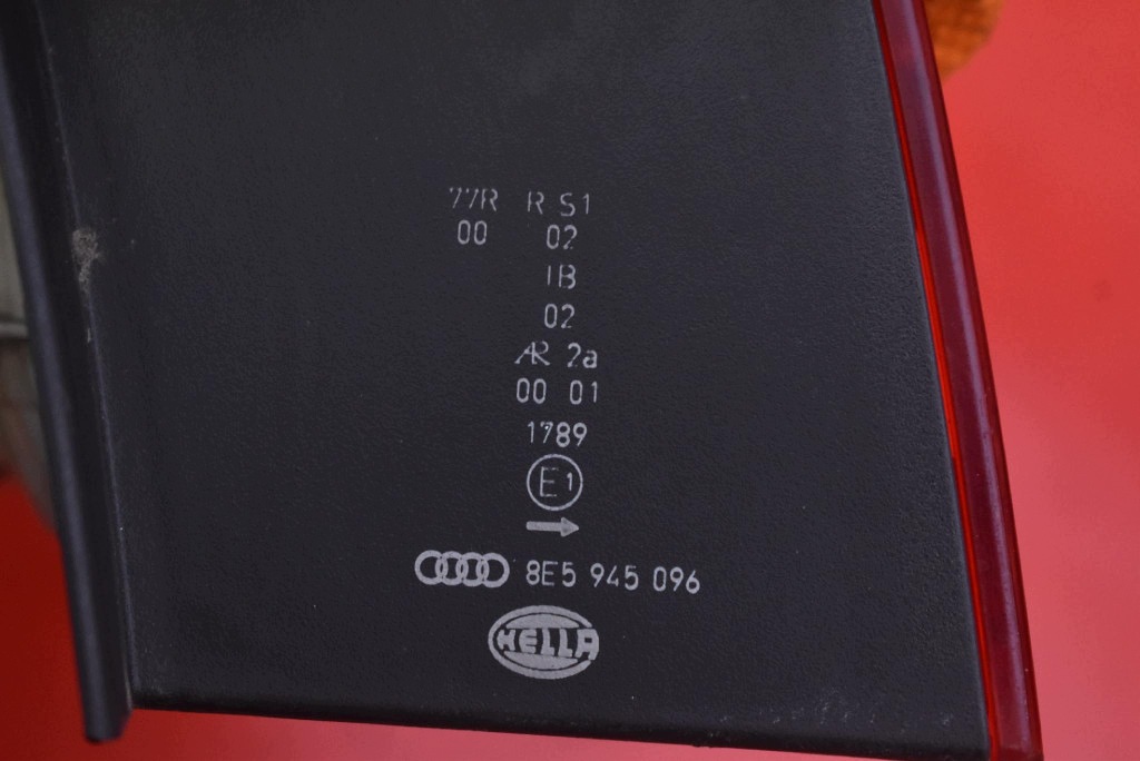 light right rear part rear 8E5945096 AUDI A4 B7 sedan 04-08