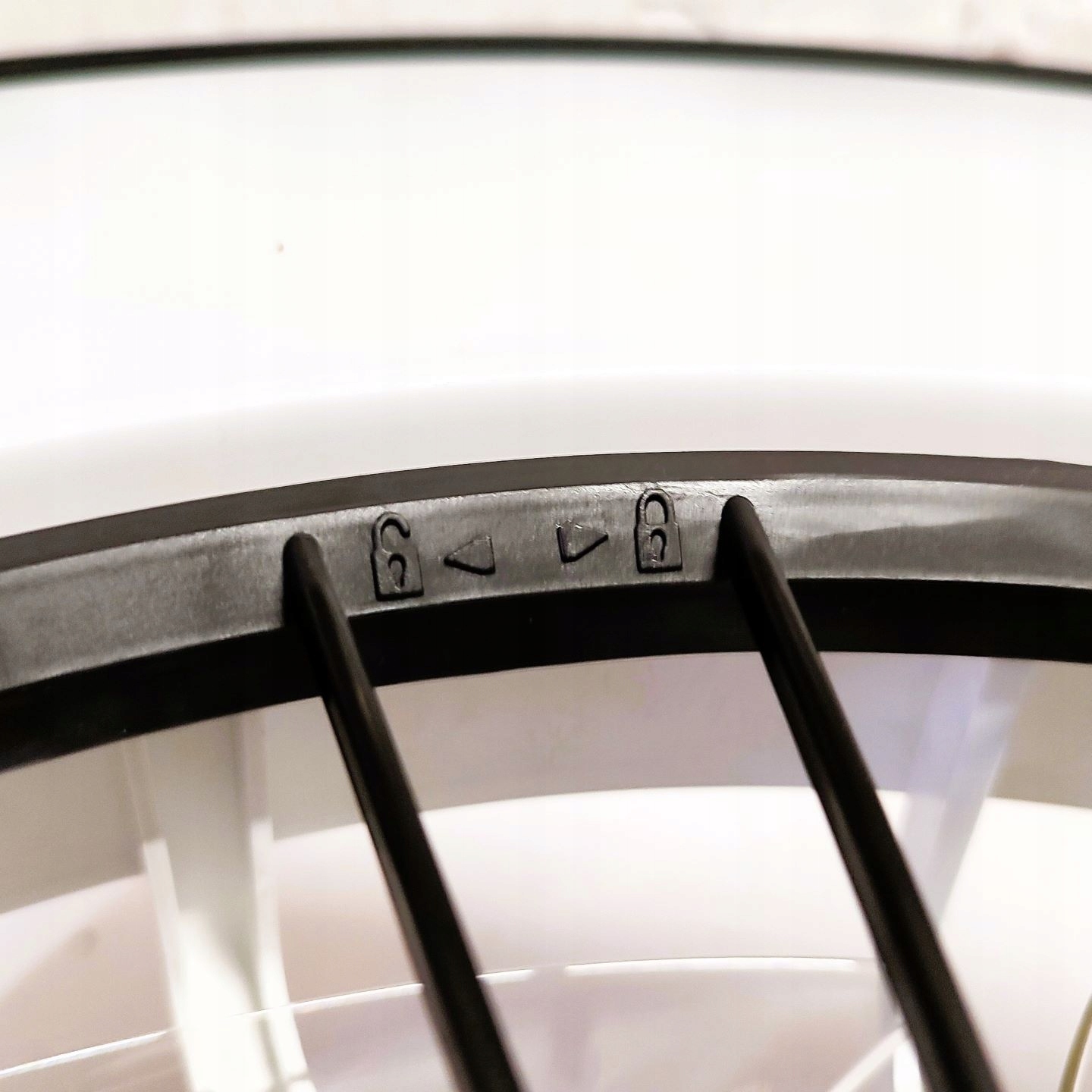 ŻYRANDOL WENTYLATOR SUFITOWY LAMPA LED 55W CCT 50CM PAMIĘĆ BARWY + PILOT Kolor biały czarny