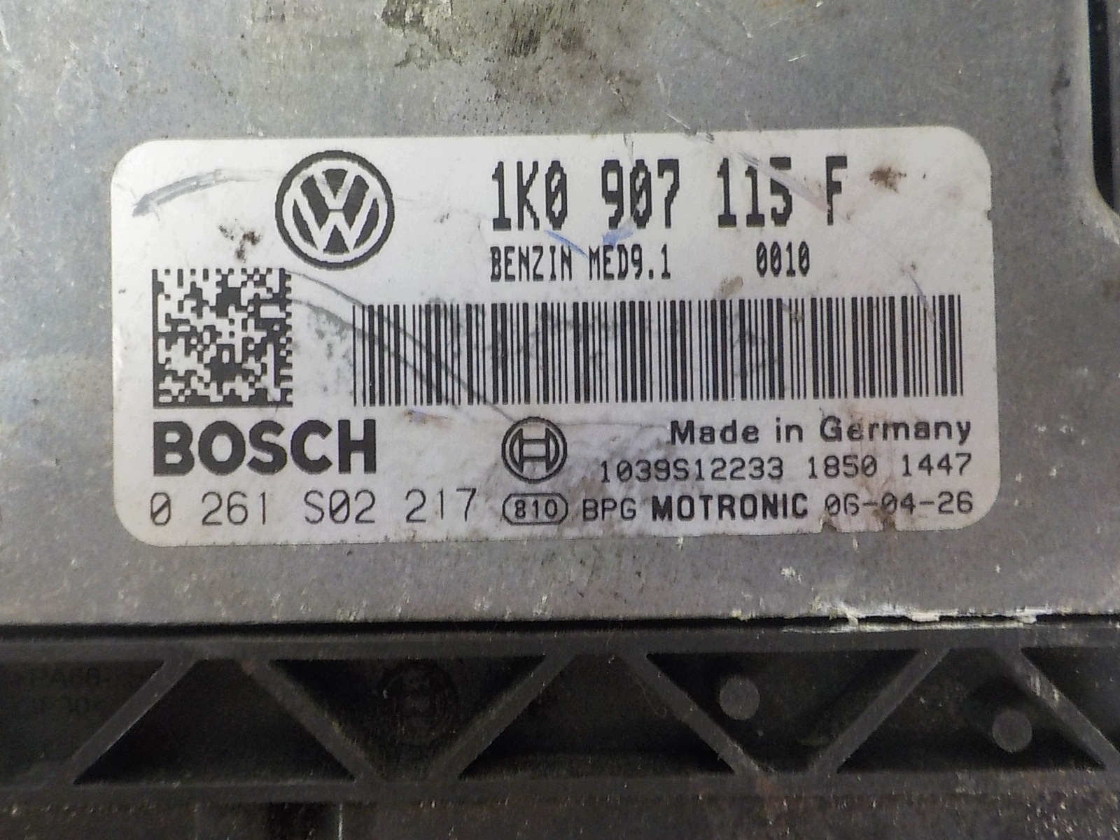 VW TOURAN and computer control unit 1K0907115F 0261S02217