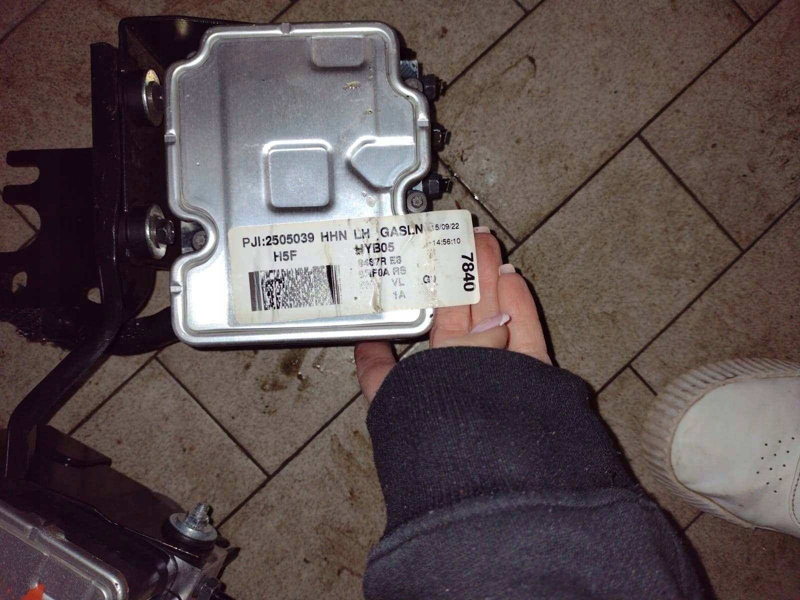 pump control unit ABS Renault Austral 476609487R