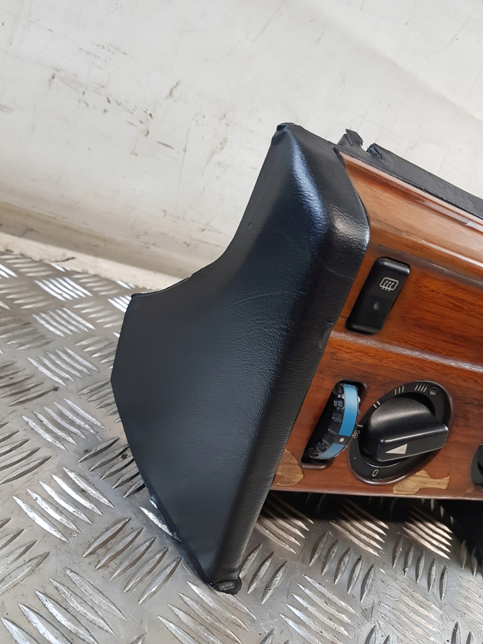 PANEL klími klimatizaci MERCEDES W124