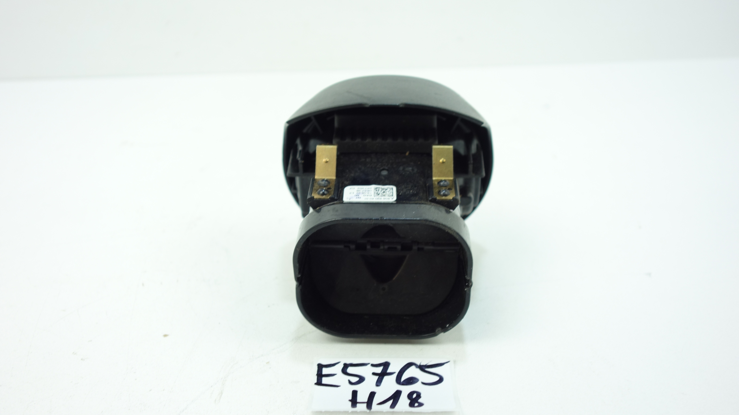grid air conditioning devices MERCEDES-BENZ C W206 2021- 2068304001