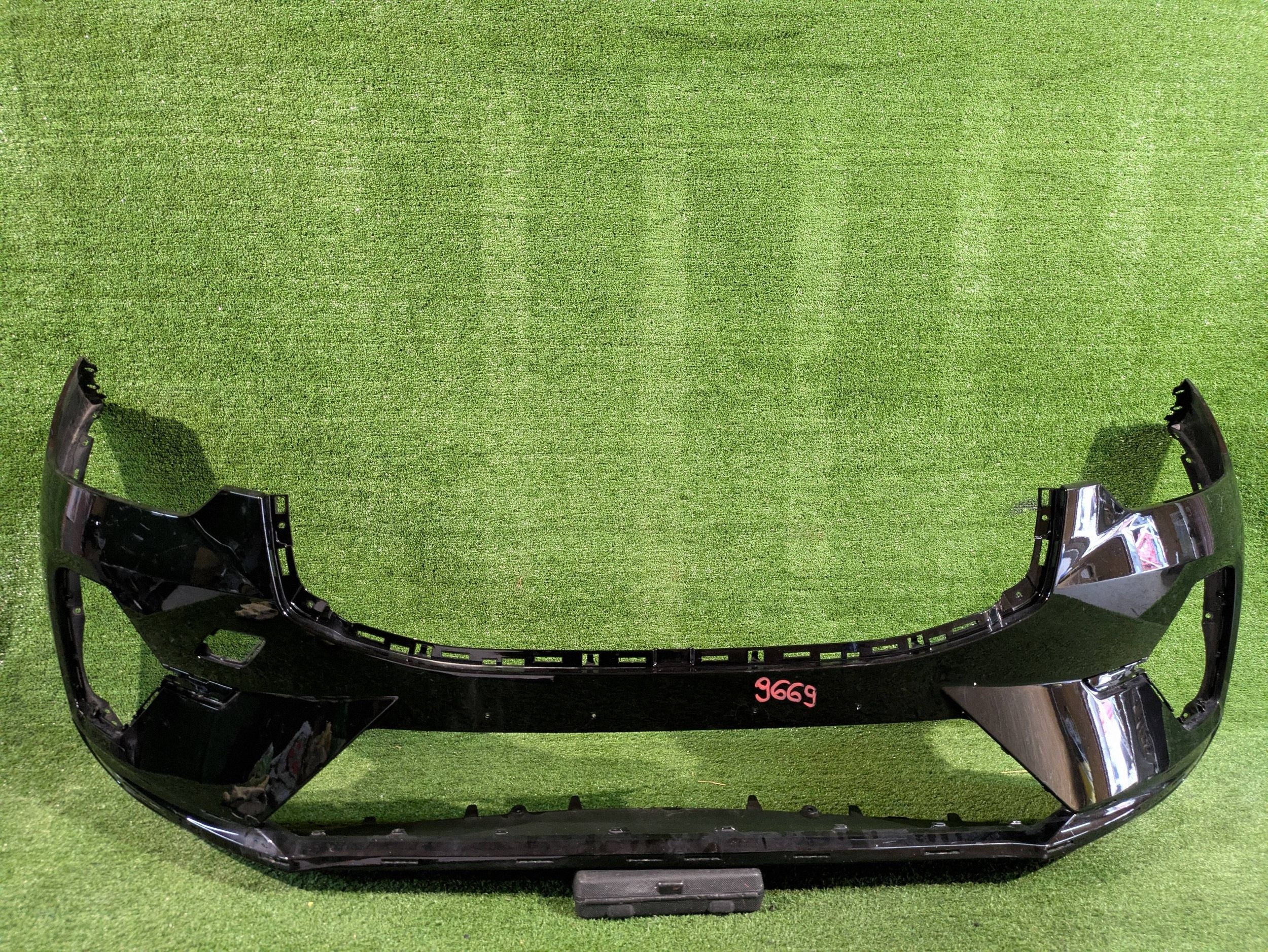 front bumper front VOLVO XC60 II LIFT 21- INSCRIPTION NR.Z9669