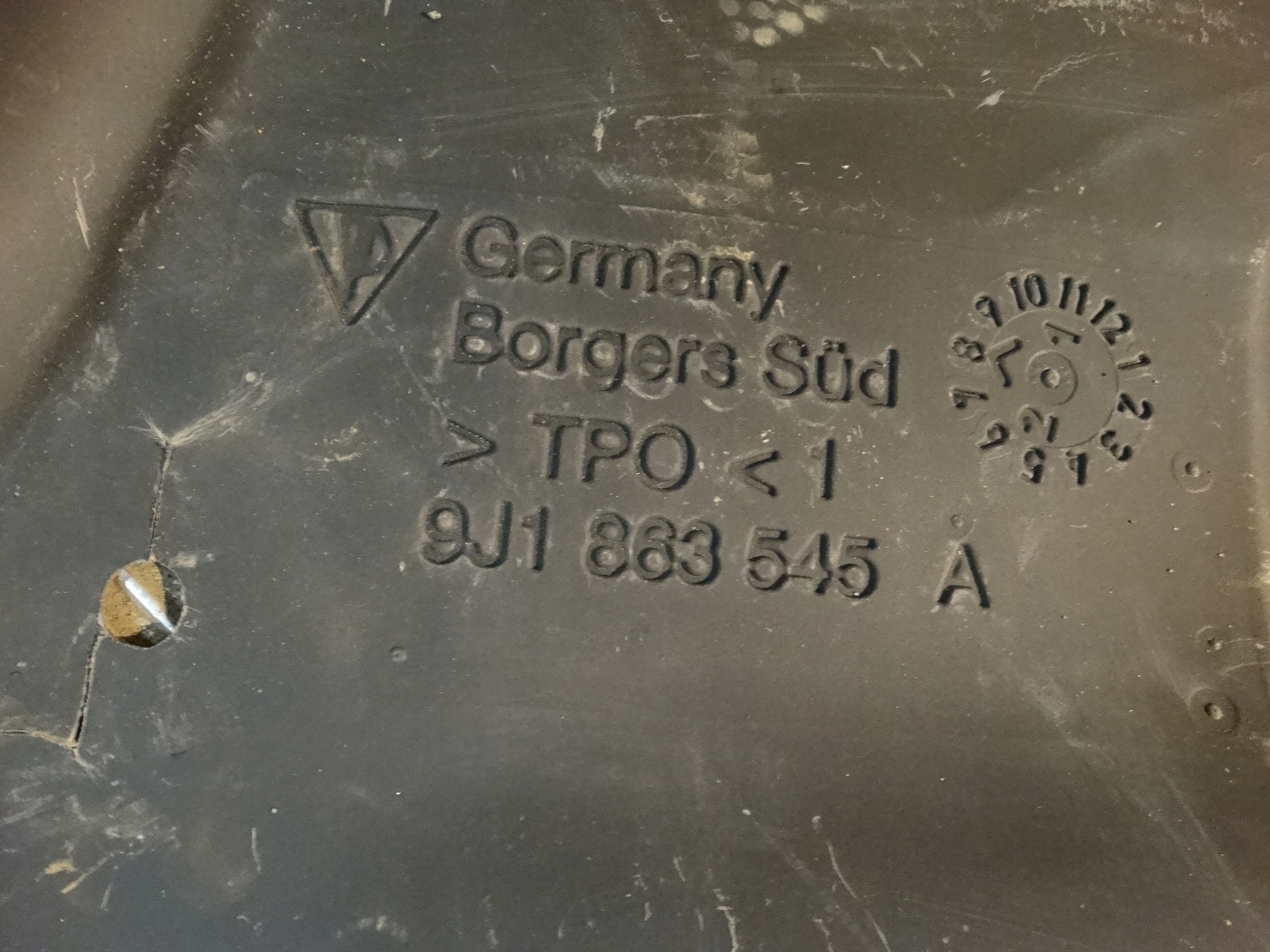 IDEALNE hangszigetelő PORSCHE TAYCAN 1
