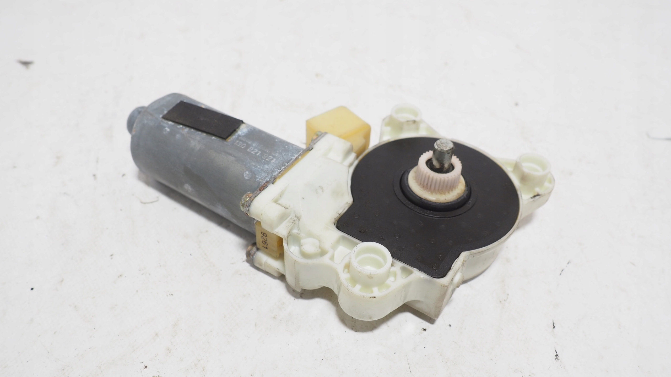 Mercedes CLK W209 mini motor windows right front A2308201042