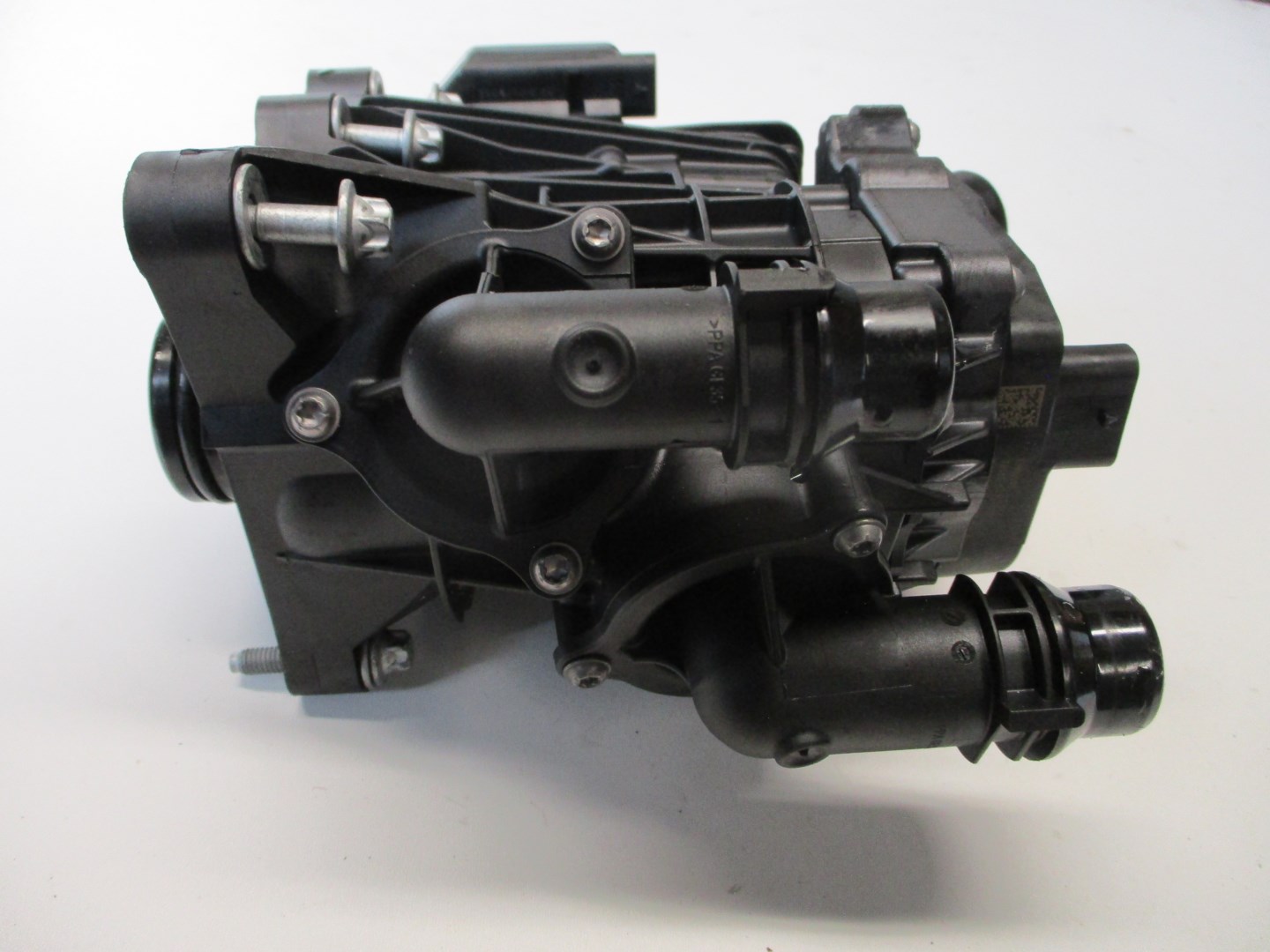 obal termostat BMW X3 G01 2,0iT HYB 8642560