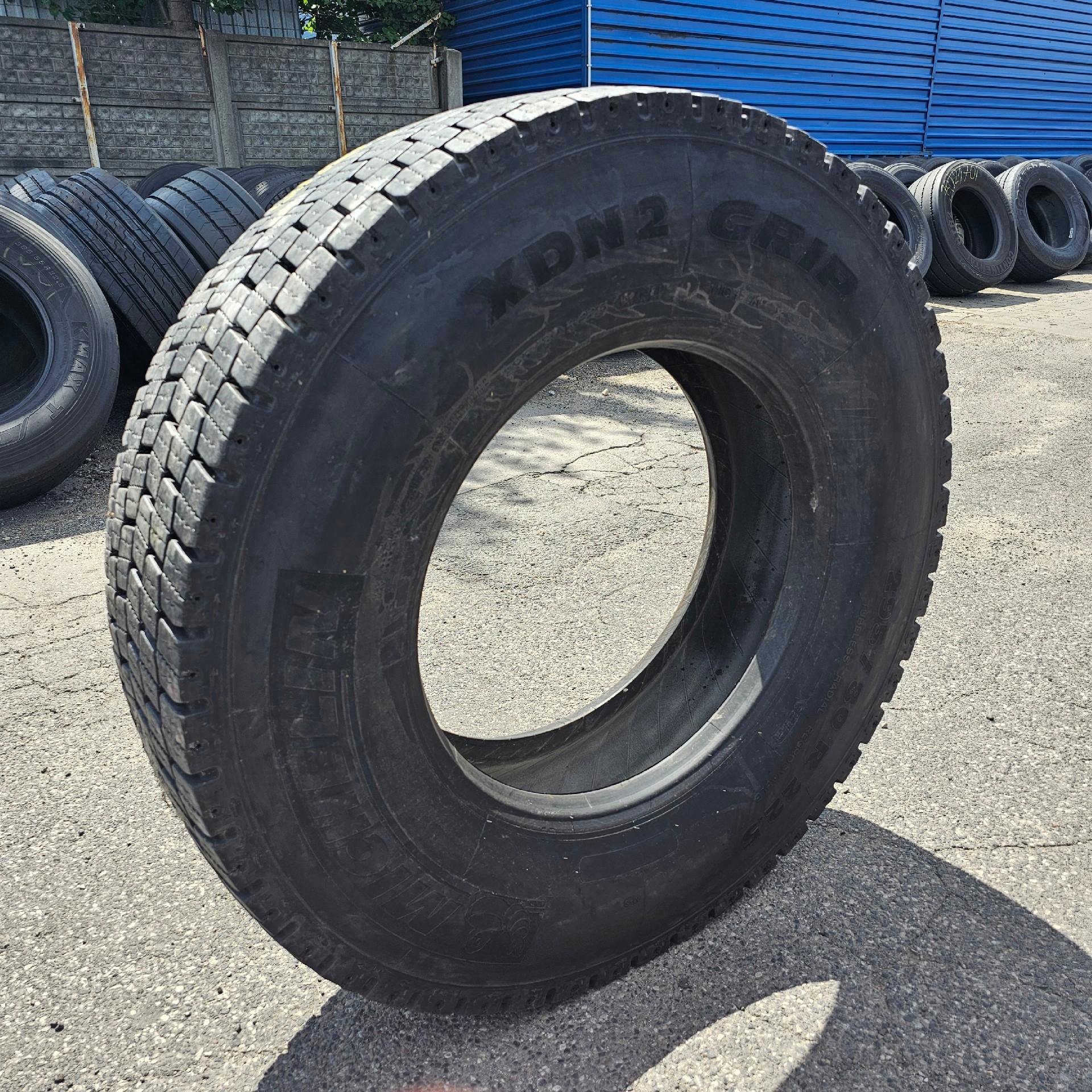 295/80R22,5 MICHELIN XDN2 GRIP 17mm OPONA UŻYWANA NAPĘDOWA CIĘŻAROWA (T5383 Model XDN2 GRIP