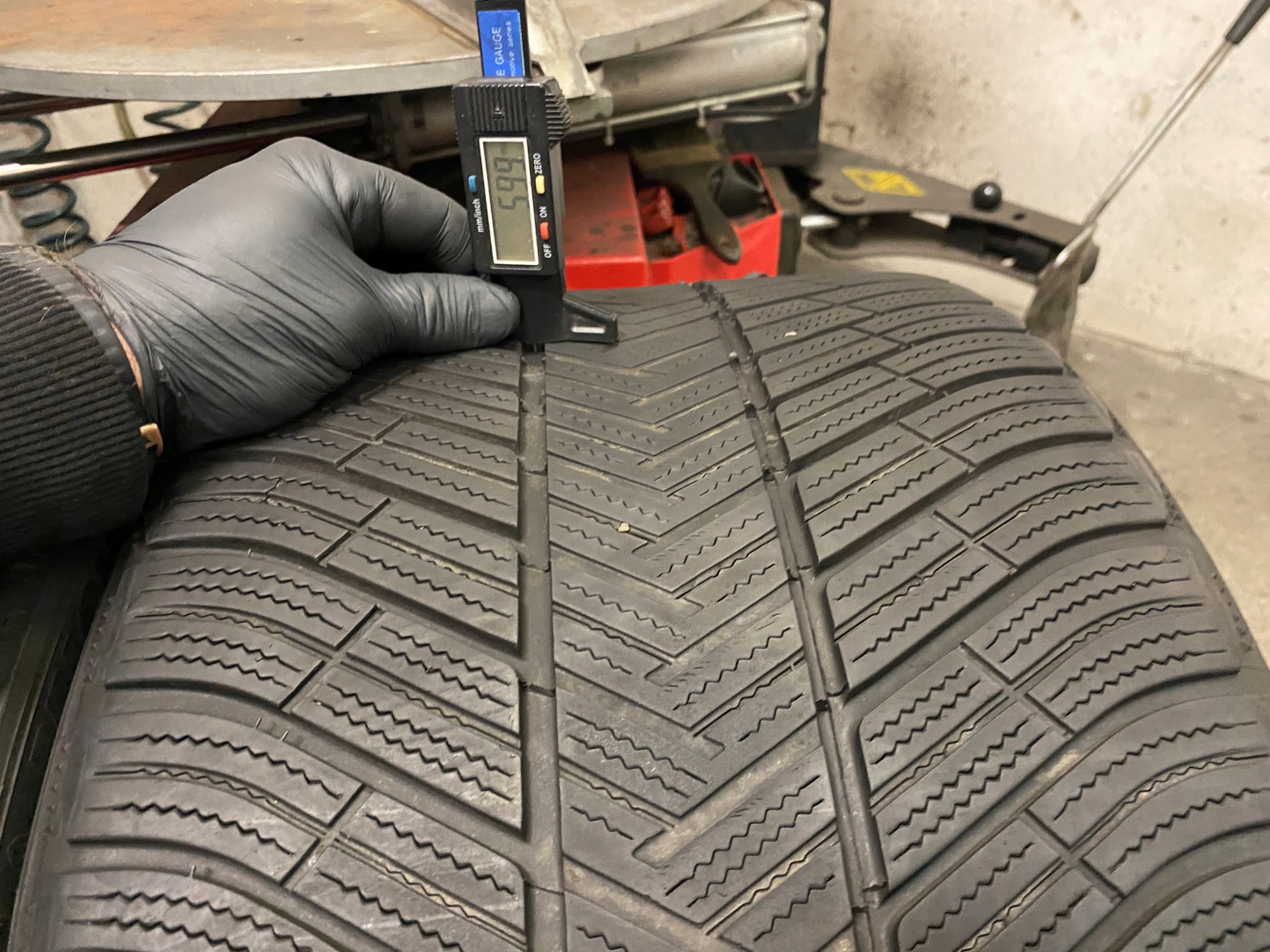 2 tyres winter 295/30R20 Michelin Pilot Alpin PA4 6mm