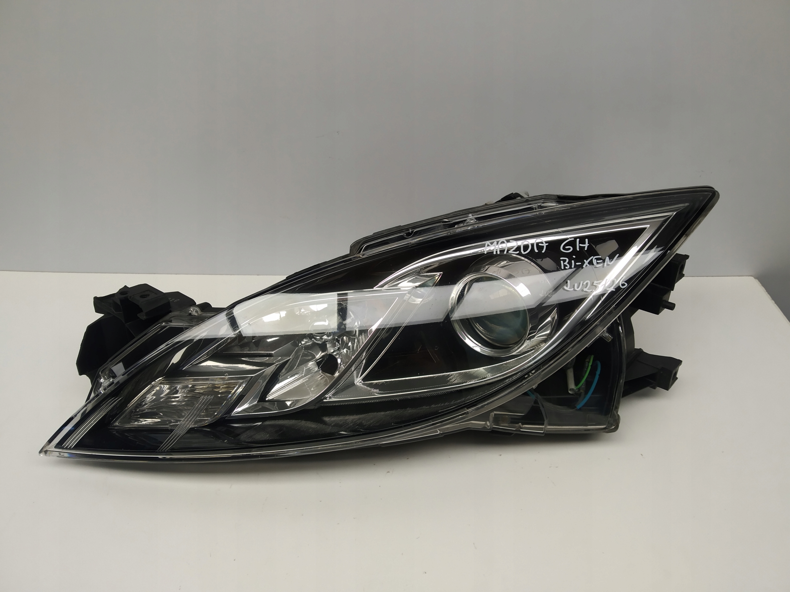 2007-2010r Mazda VI 6 GH reflektor light front Bi Xenon left before lift