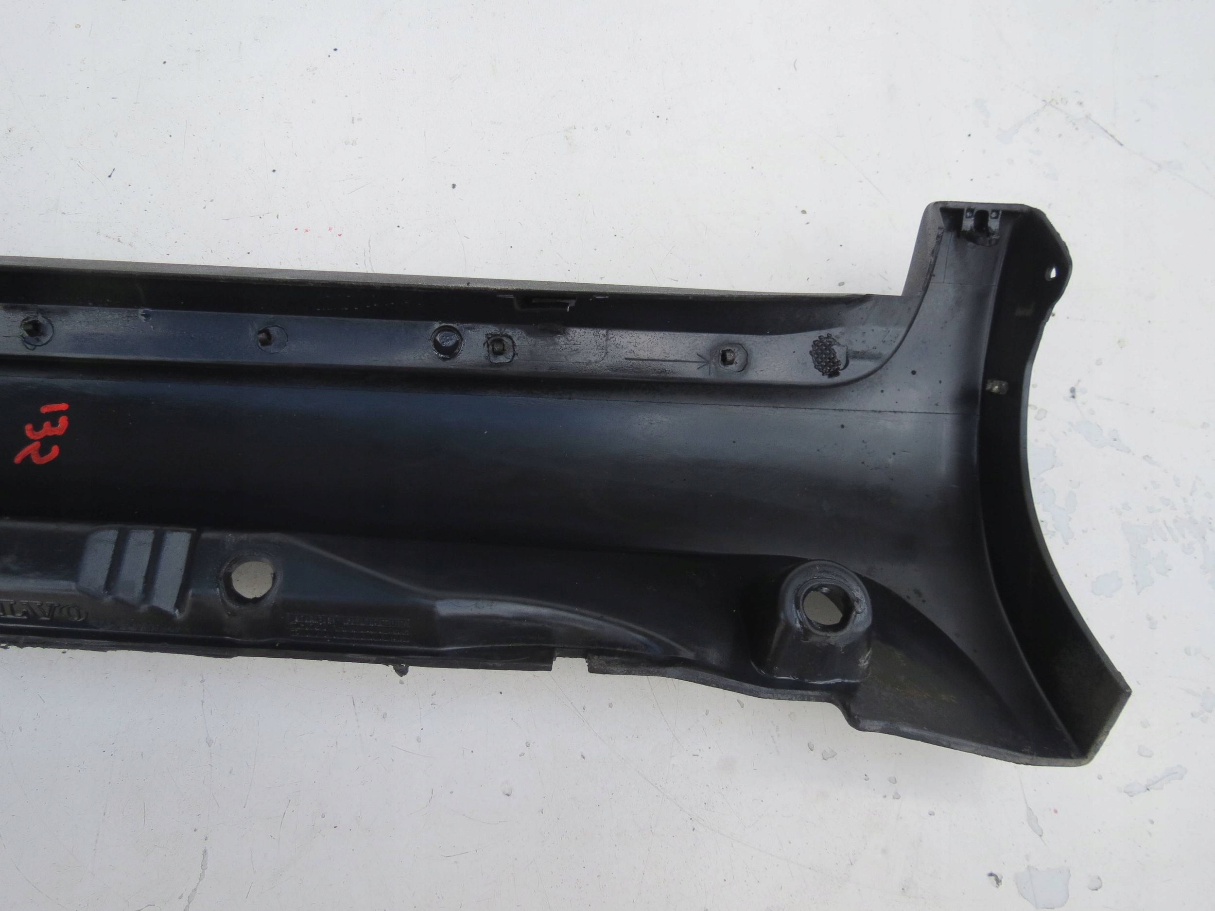 moulding threshold right VOLVO S60 and 2.4 B 140KM R5 2001r 9178232