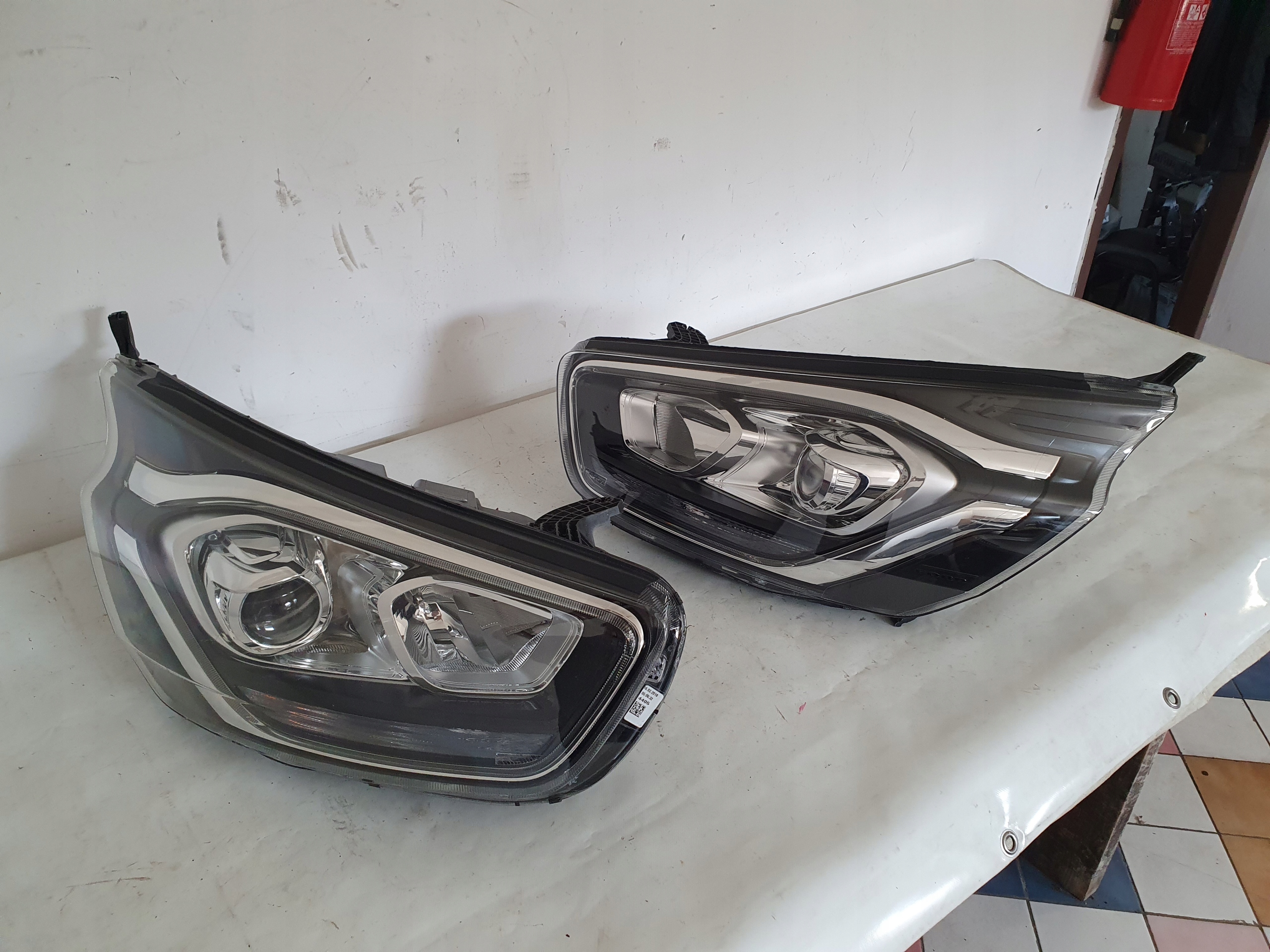 FORD TRANSIT CUSTOM LIFT lens LED light right left front front