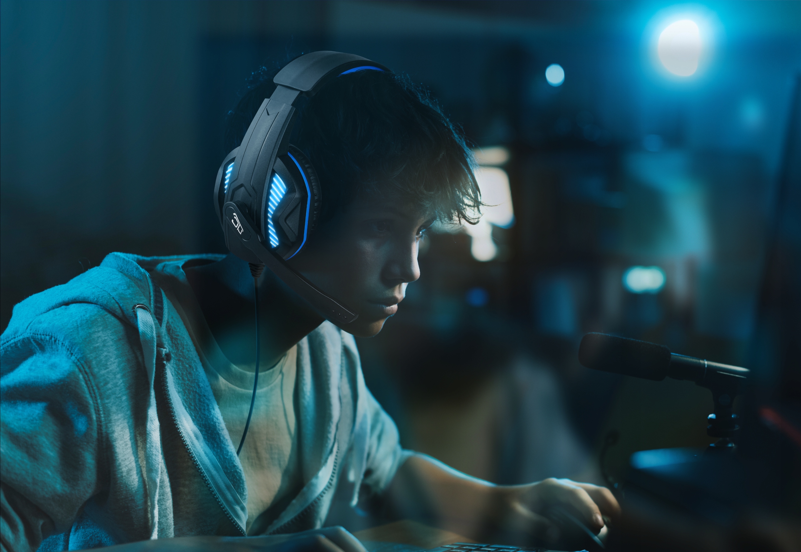 SŁUCHAWKI GAMINGOWE Z MIKROFONEM DLA GRACZY RGB PC Kolor czarny