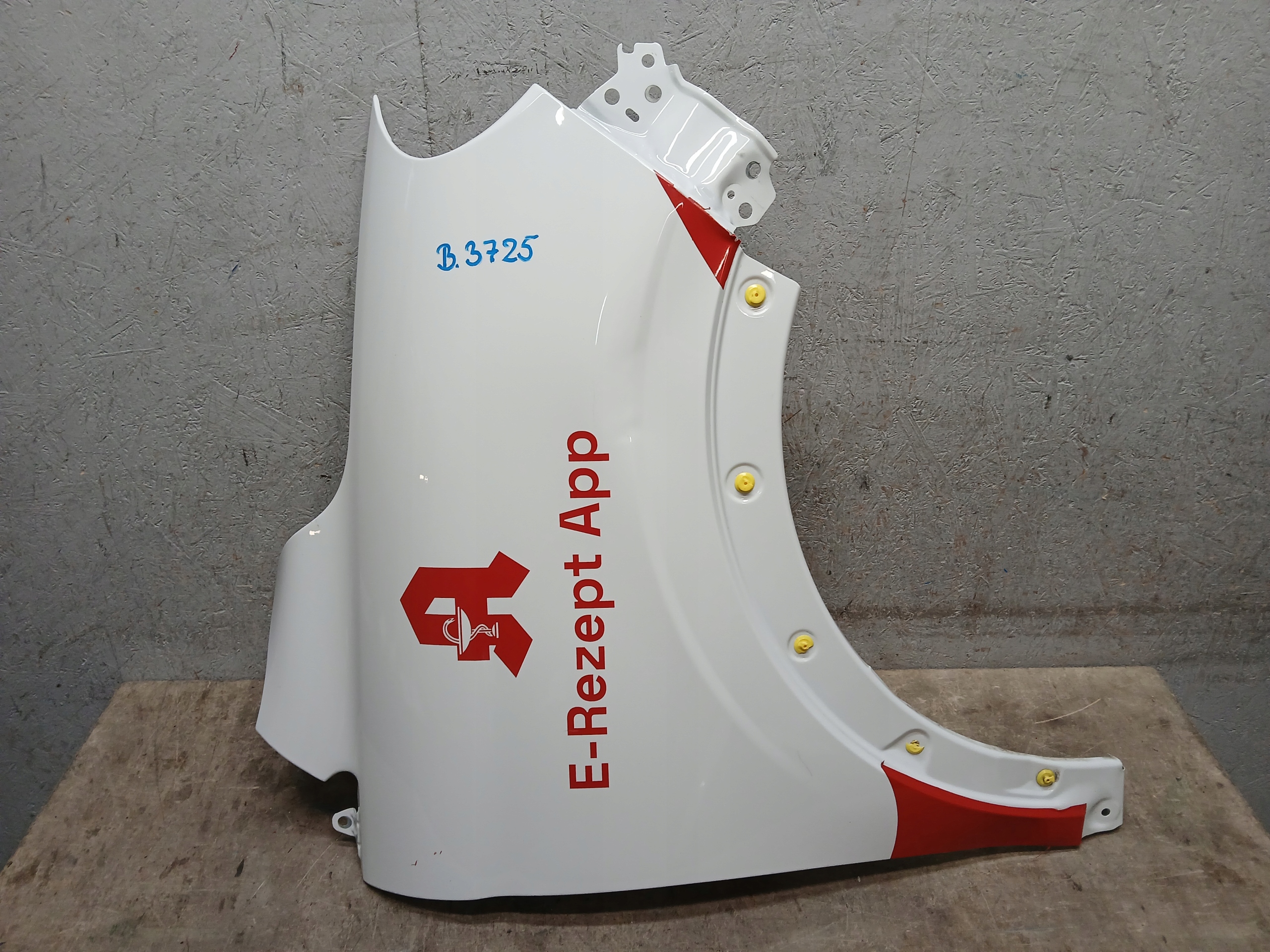 blatník predok pravý LEAPMOTOR T03