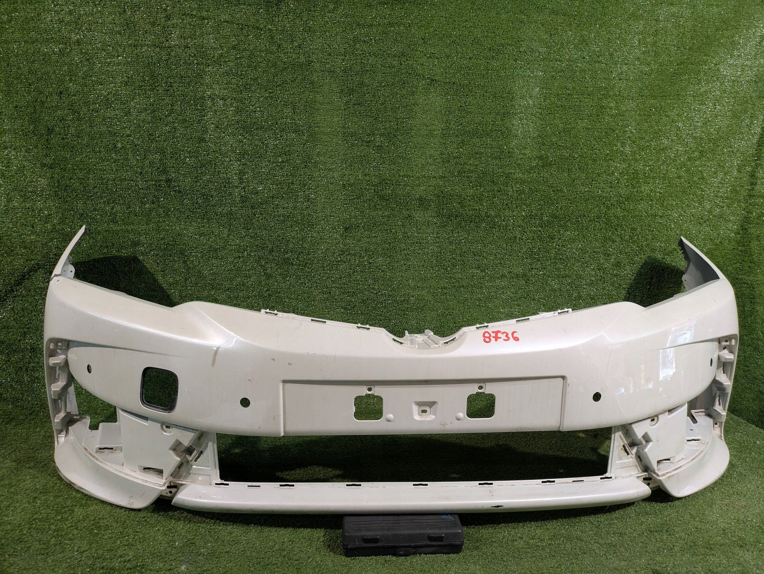 front bumper front TOYOTA COROLLA E16 LIFT 16-19 NR.8736