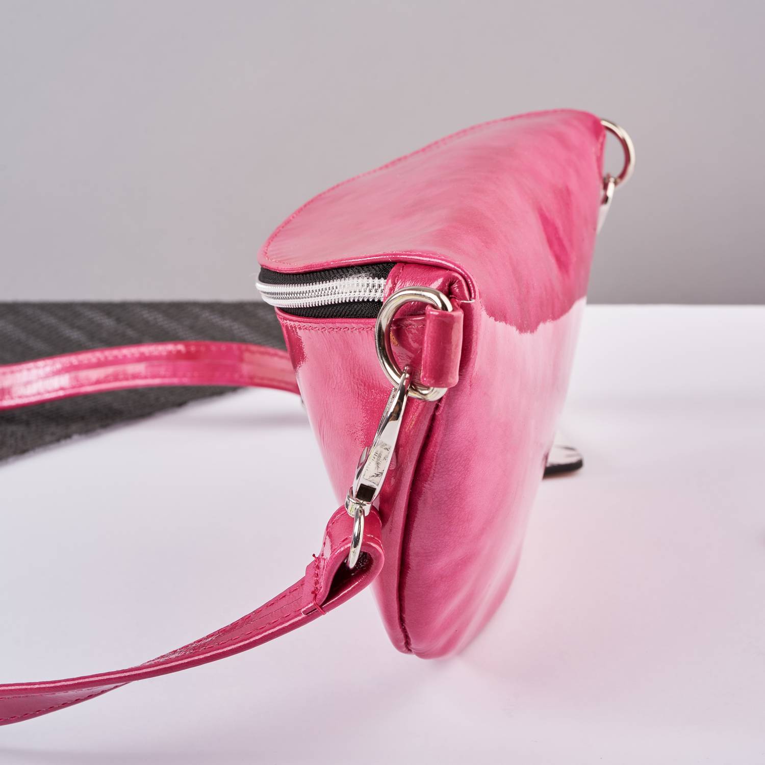 RÓŻOWA NERKA DAMSKA PAOLO PERUZZI Z-15-PI Rodzaj biodrowa