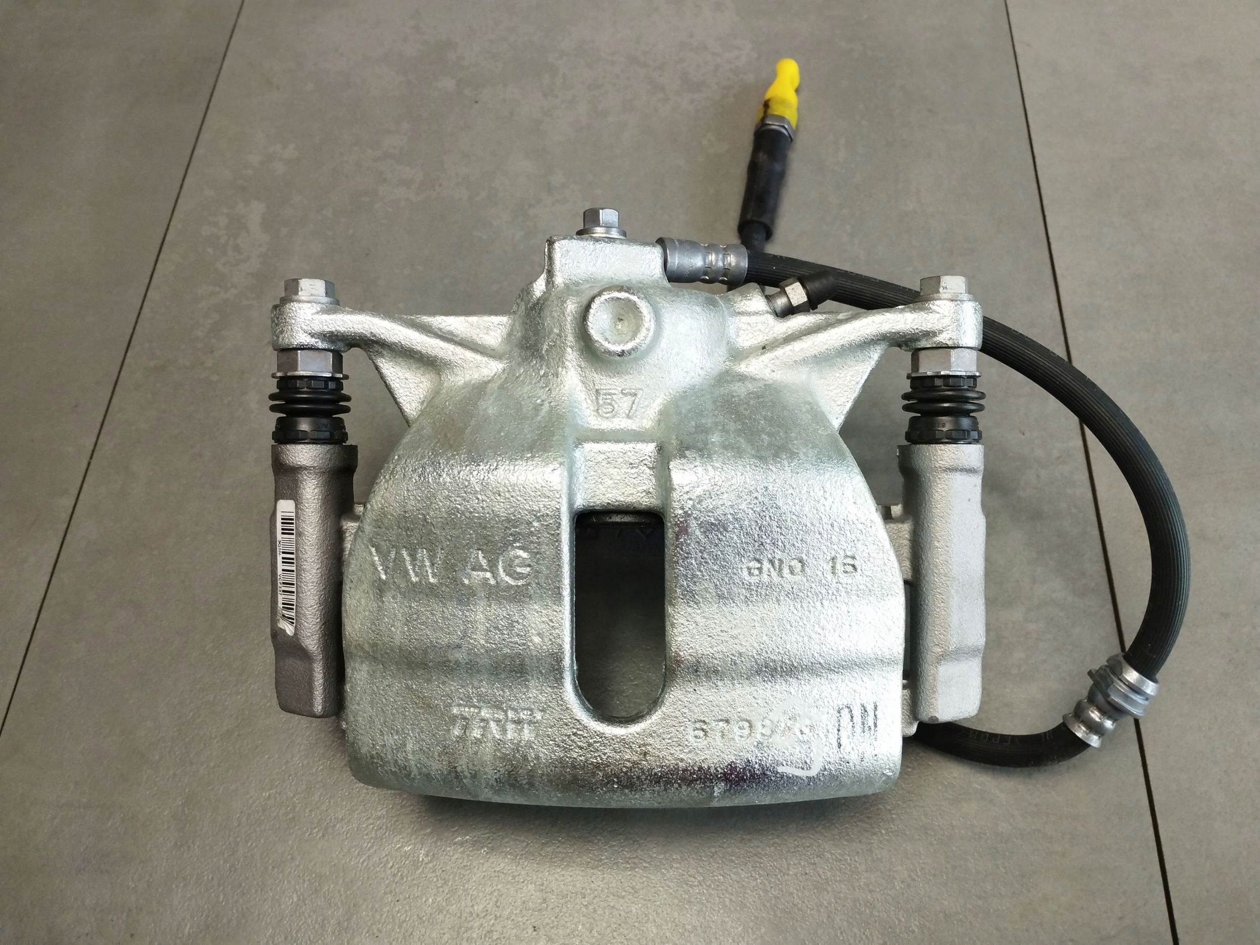 Volkswagen Touran III 2025 caliper left front 3Q5N