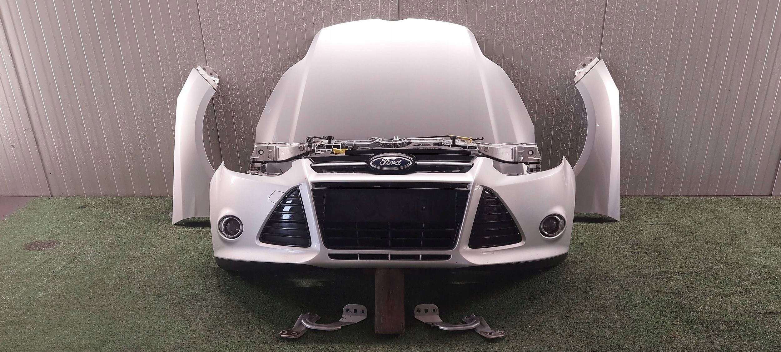 cofano FORD FOCUS MK3 10-14 LAK: 0B OB