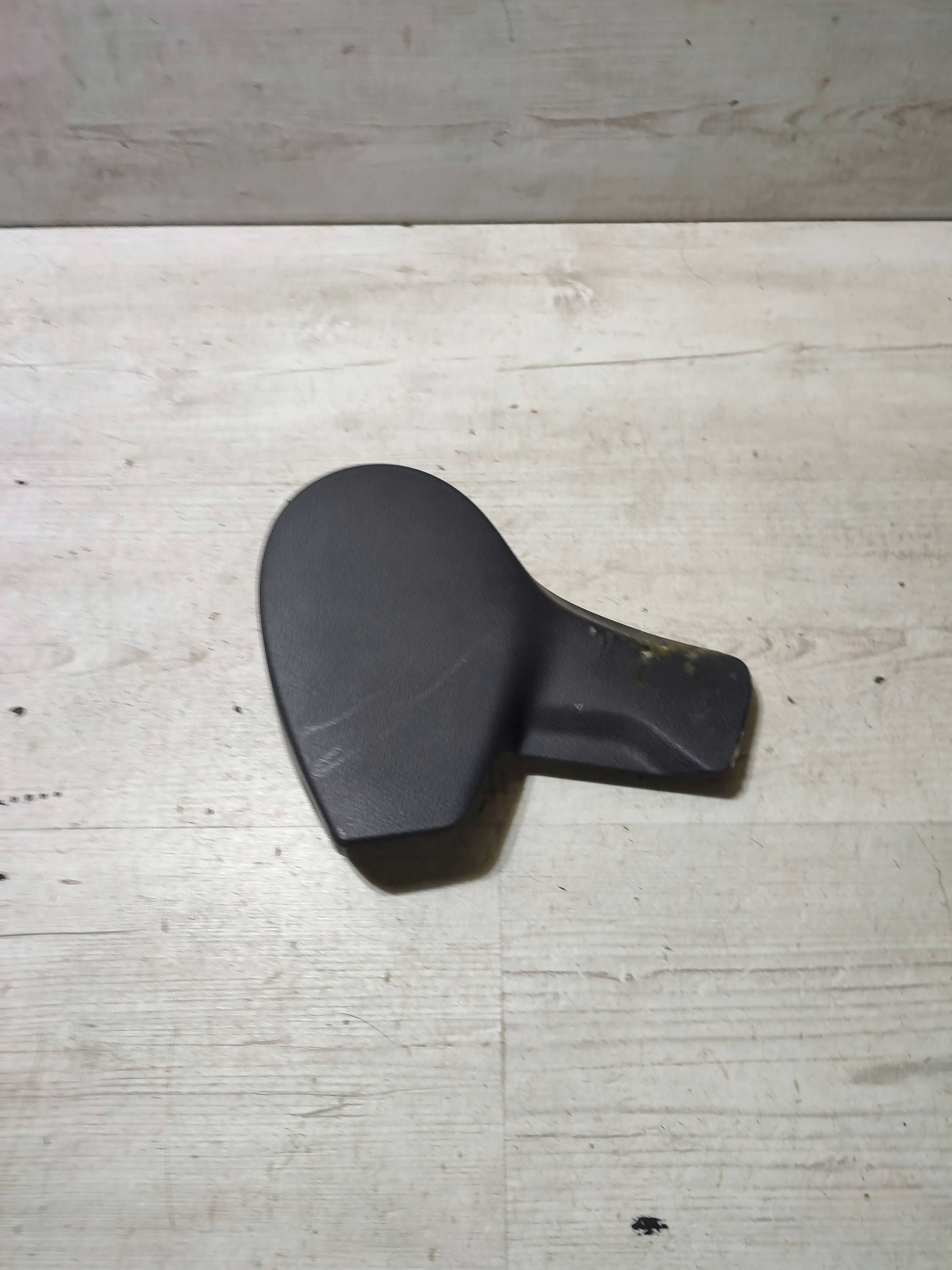 Volkswagen Touran III 20r 5TA front side left cover seat
