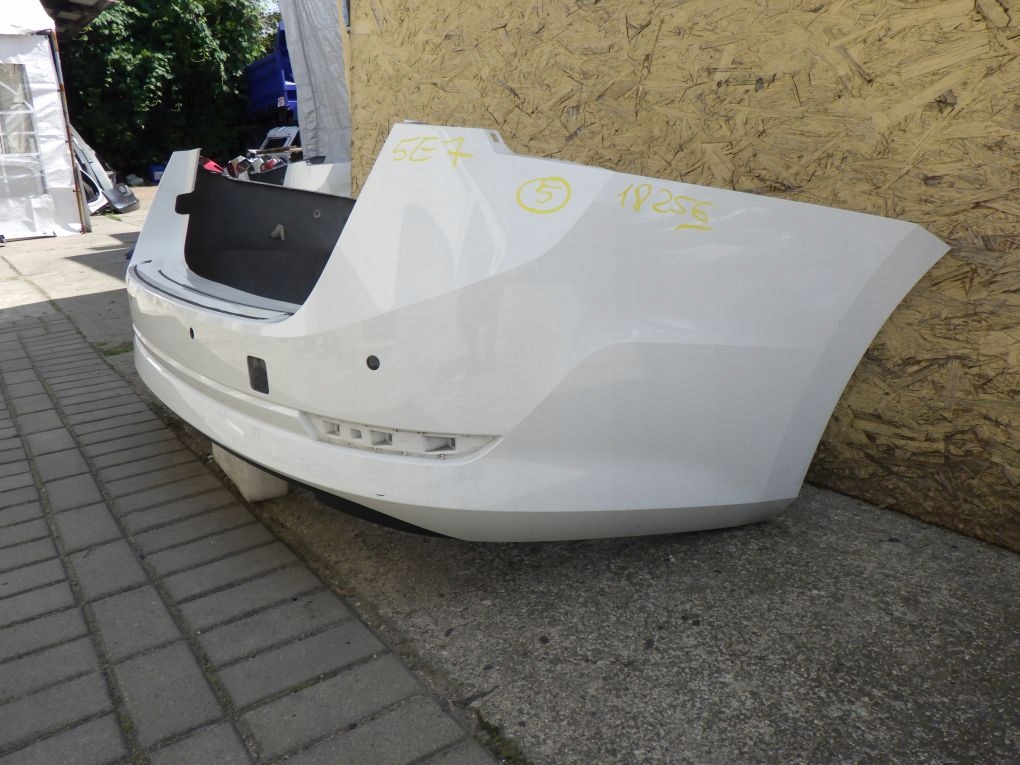 SKODA OCTAVIA 4 IV KOMBI 5E7 20- bumper rear