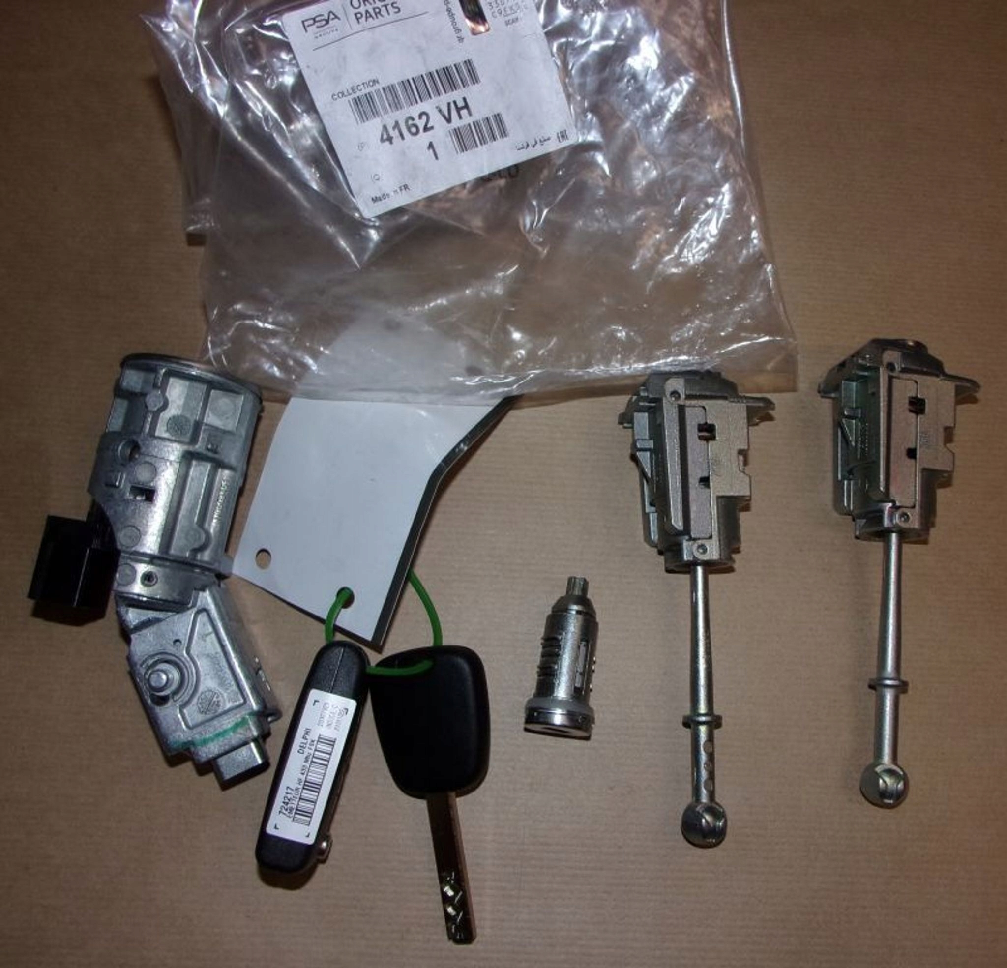 STACYJKA+KPL.ZAMKÓW C C3 II 4162.VH