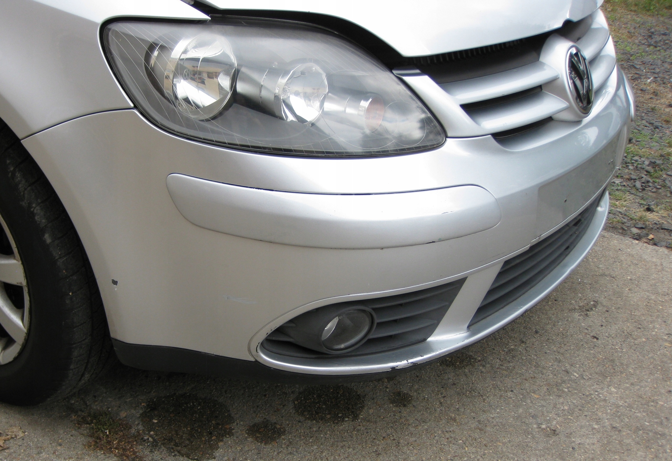 VW GOLF V plus 05R nárazník předek mlhovky kol. LA7W