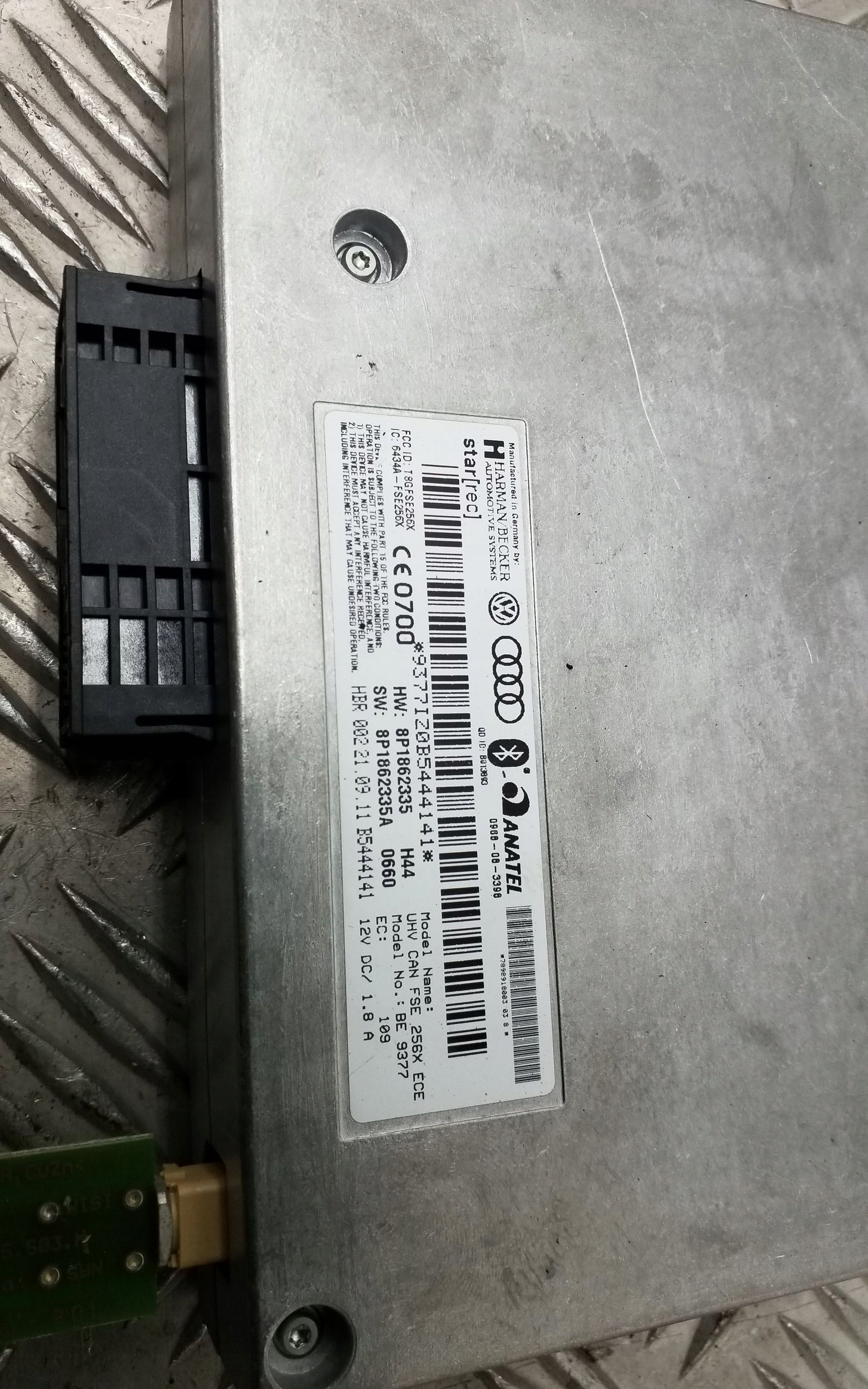 блок управления bluetooth Audi OE 8P1862335
