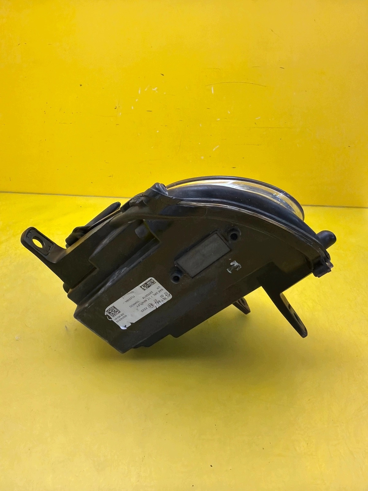 light left front Bentley Continental DRL 2017- USA 00207429-02