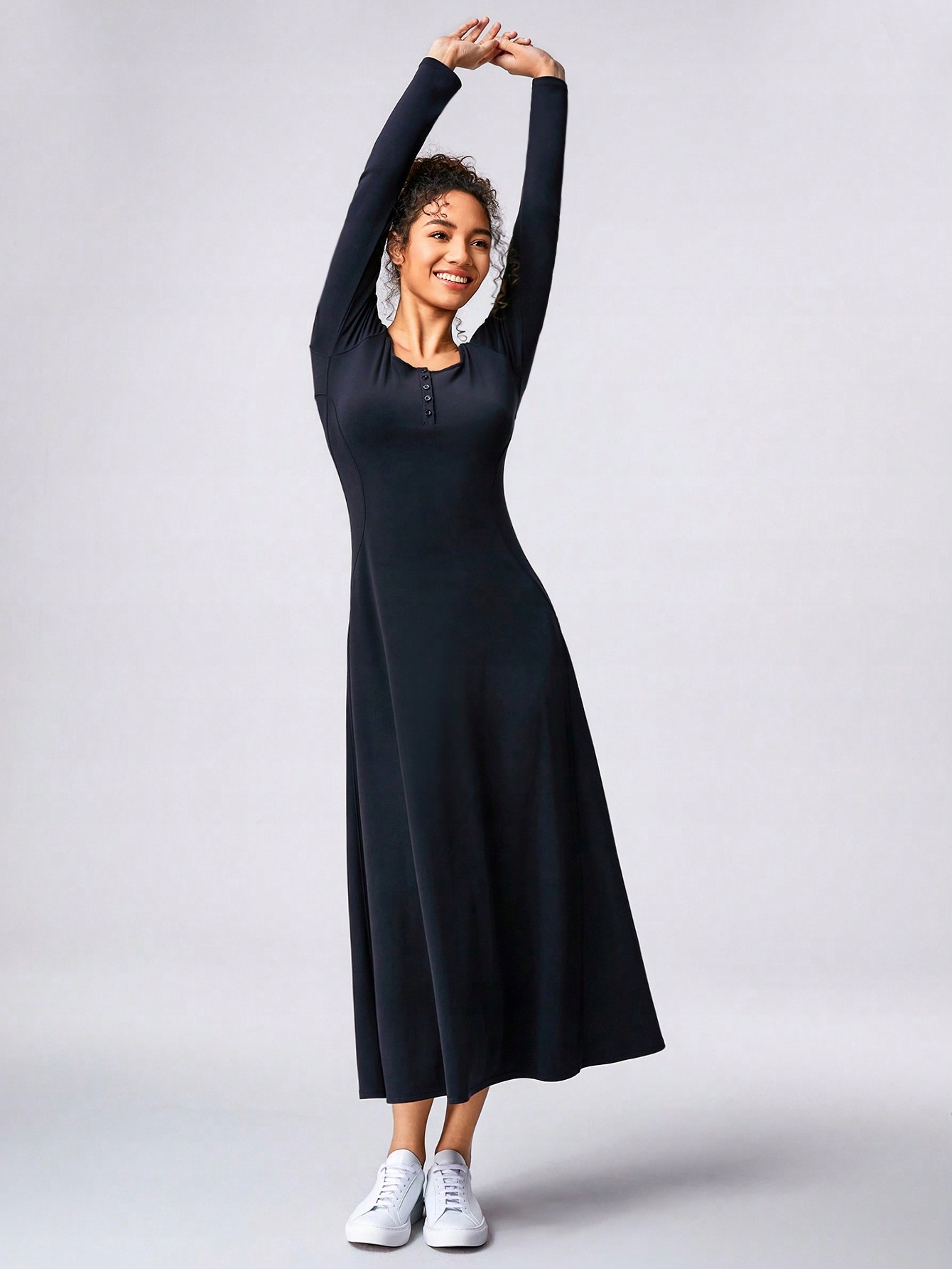 Šaty Maxi Pruhovaná Rozevřená Z Modalu Černá Glowmode XL 42