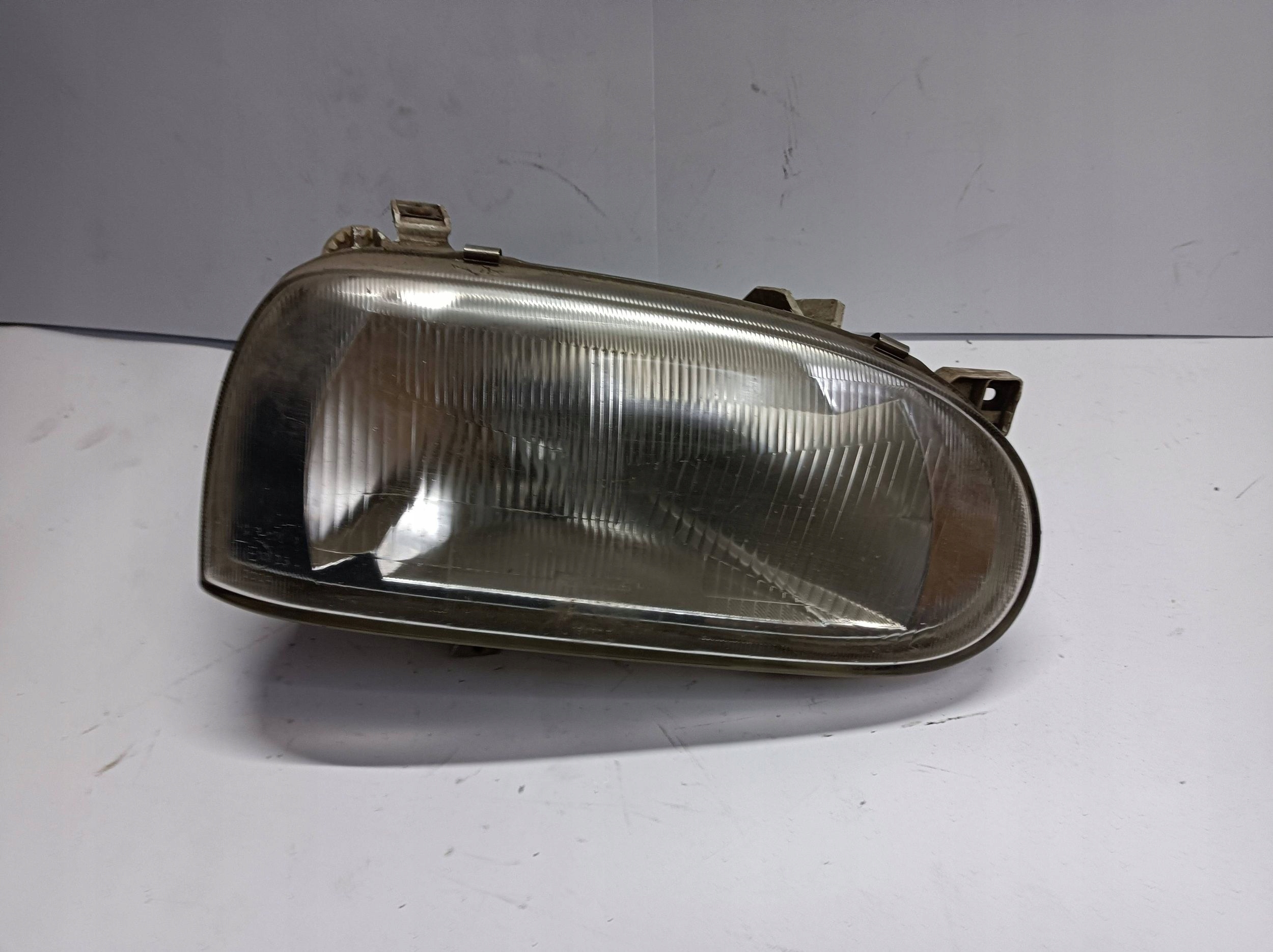 light Reflektor right front Volkswagen Golf III 1992-1997 18474R