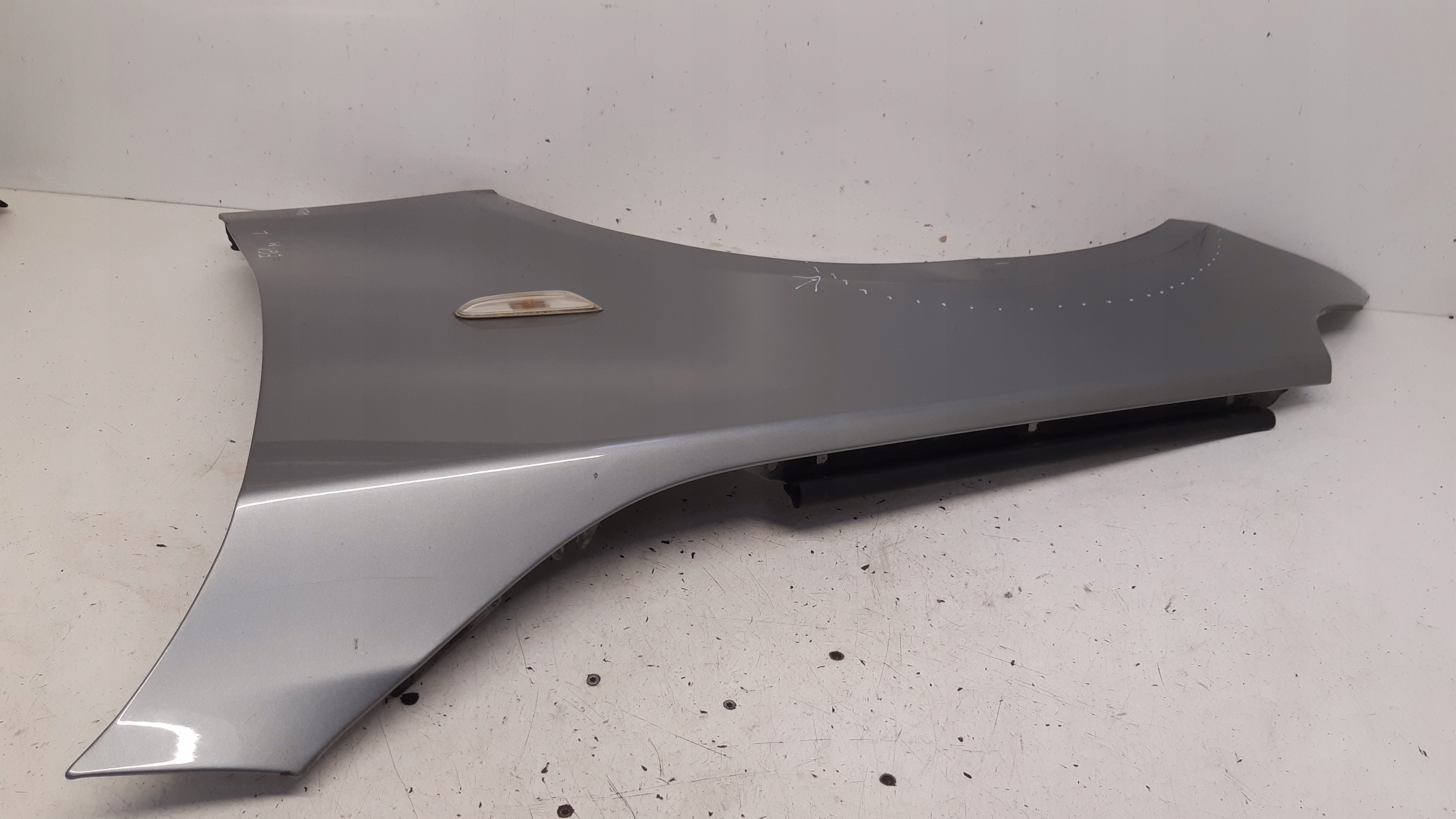 parafango sinistra A08/1 BMW E61