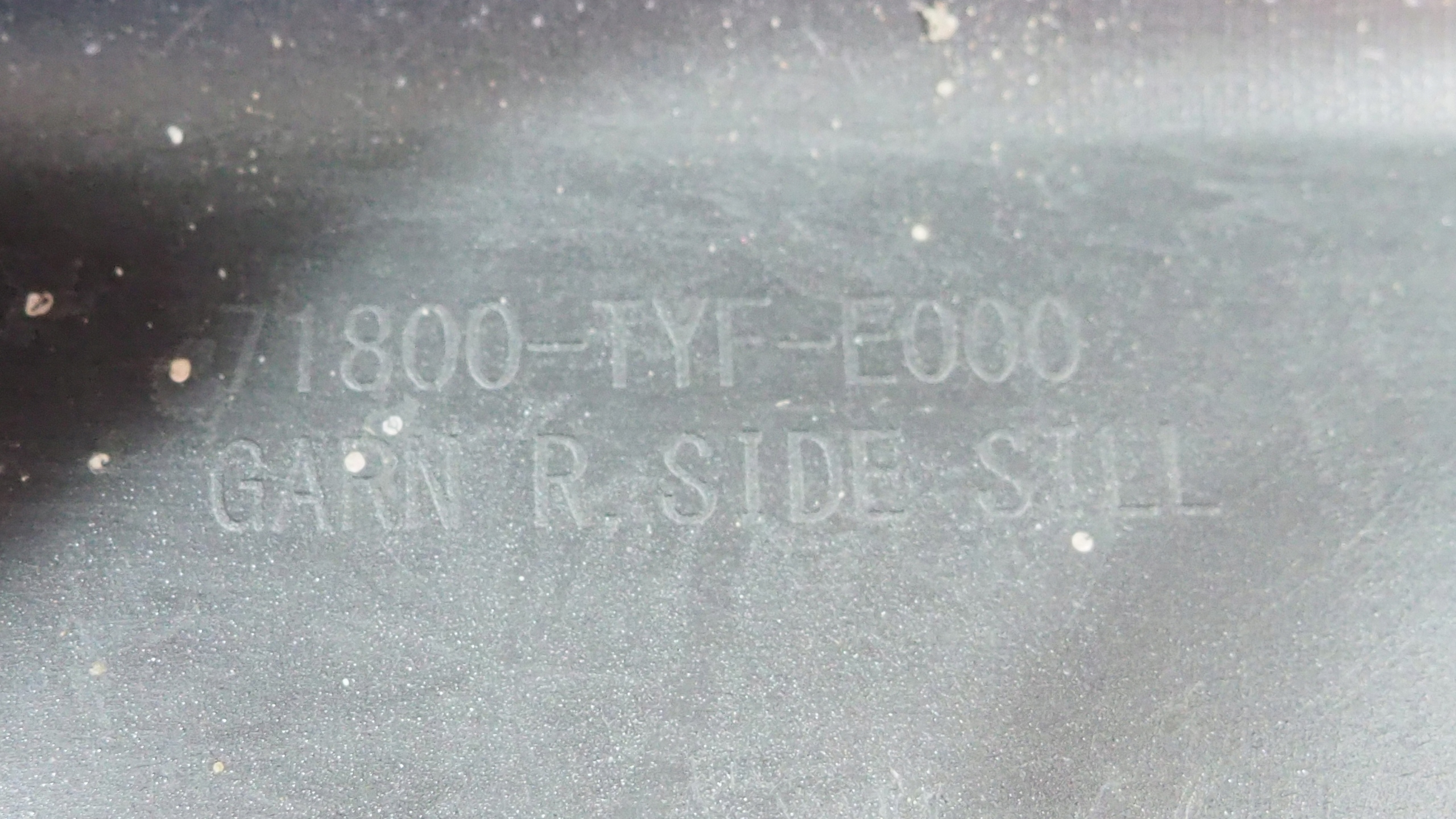 Honda E moulding threshold right 71800-TYF-E000