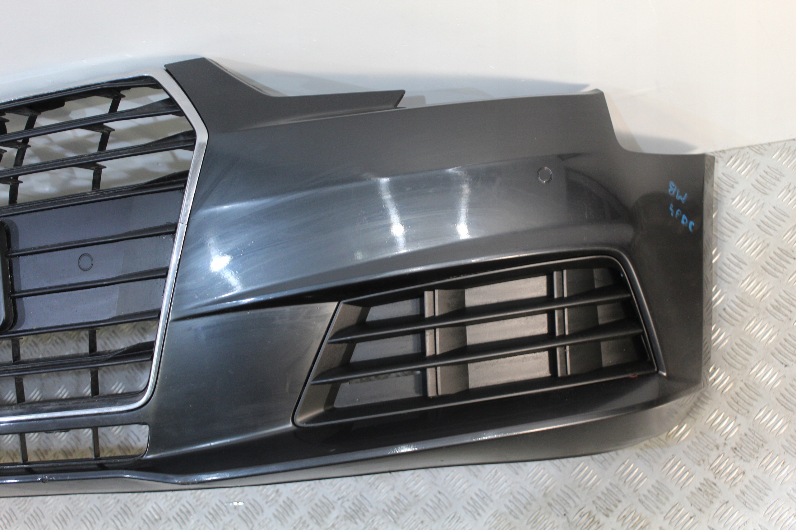 bumper front 4X PDC AUDI A4 B9 8W0 8W9