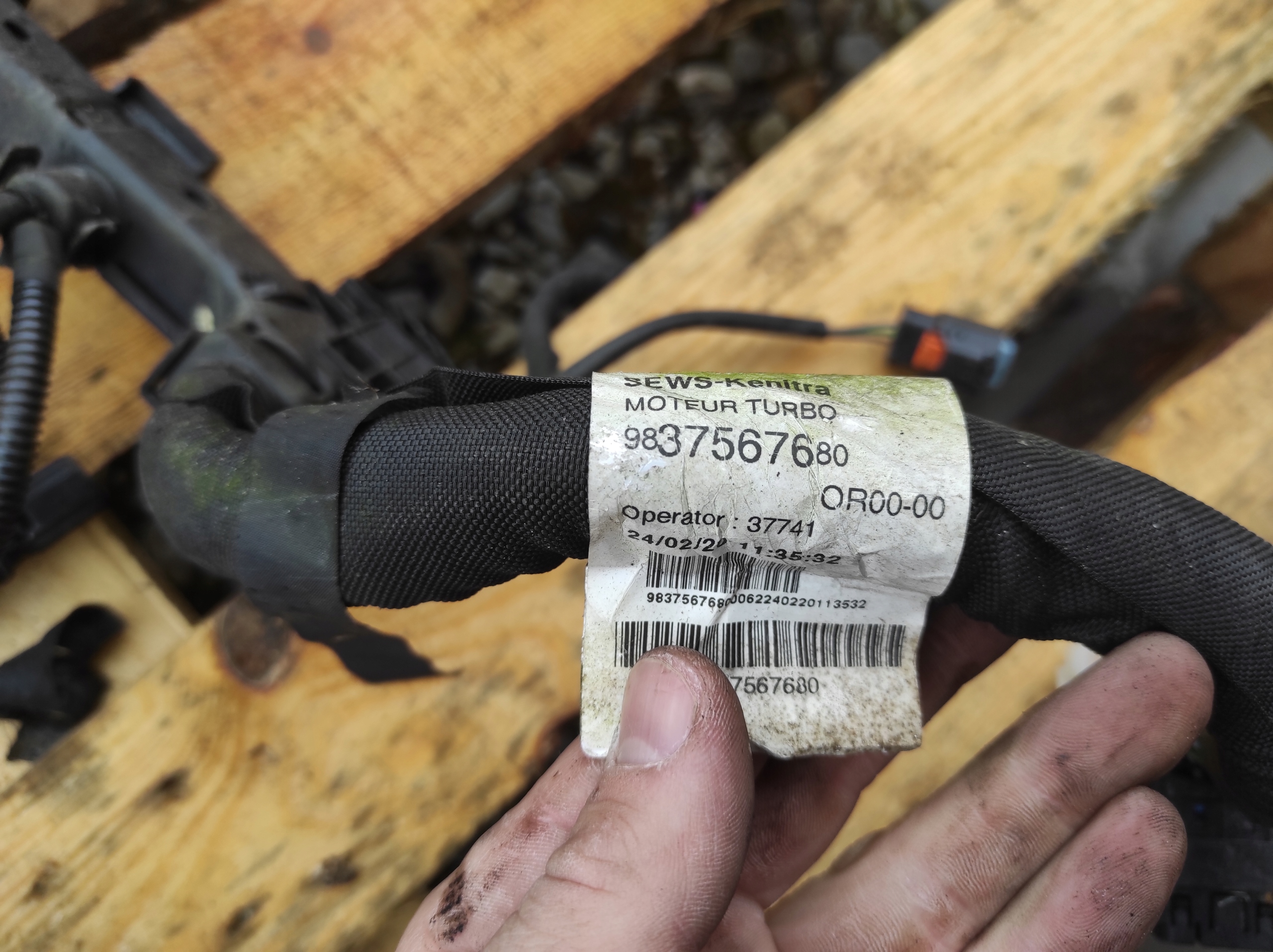 bundle motor wiring CITROEN C4 III THP 9837567680