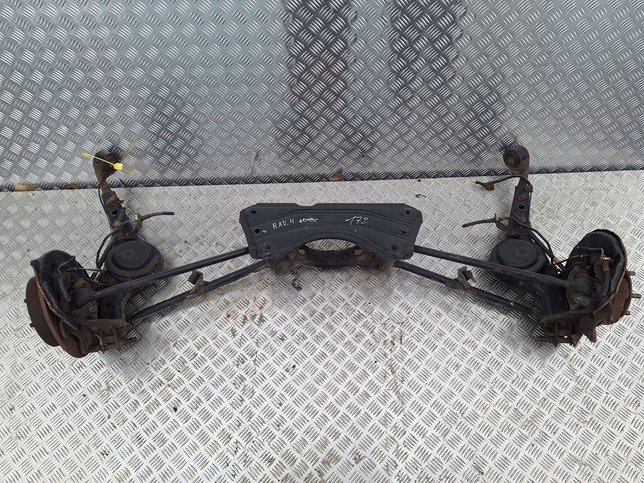 Achsträger heck Querlenker Achsträger TOYOTA RAV4 II 01-06 4x4