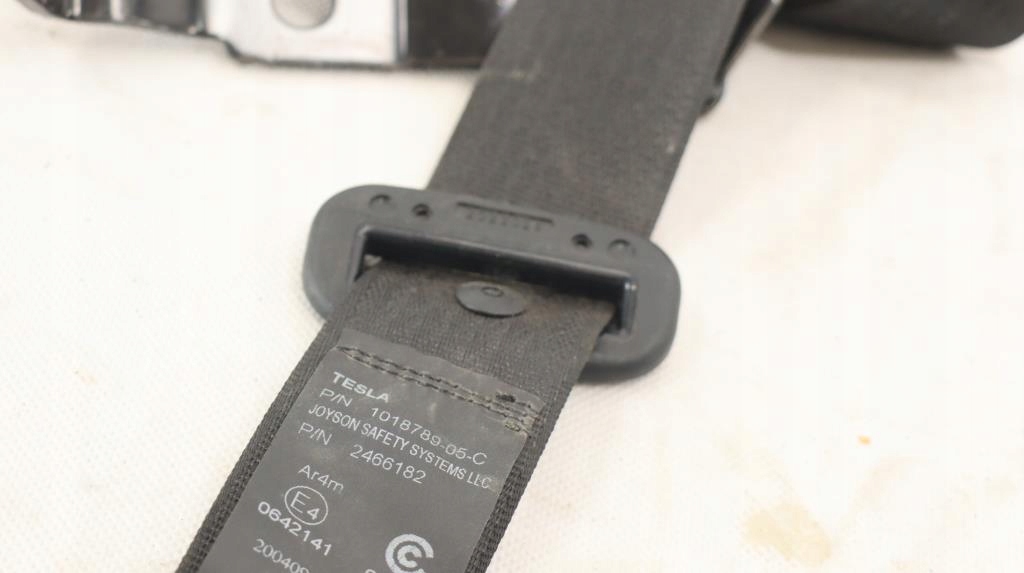 TESLA S LIFT PAS BEZPIECZENSTWA TYLNY PRAWY LEWY Part manufacturer Tesla