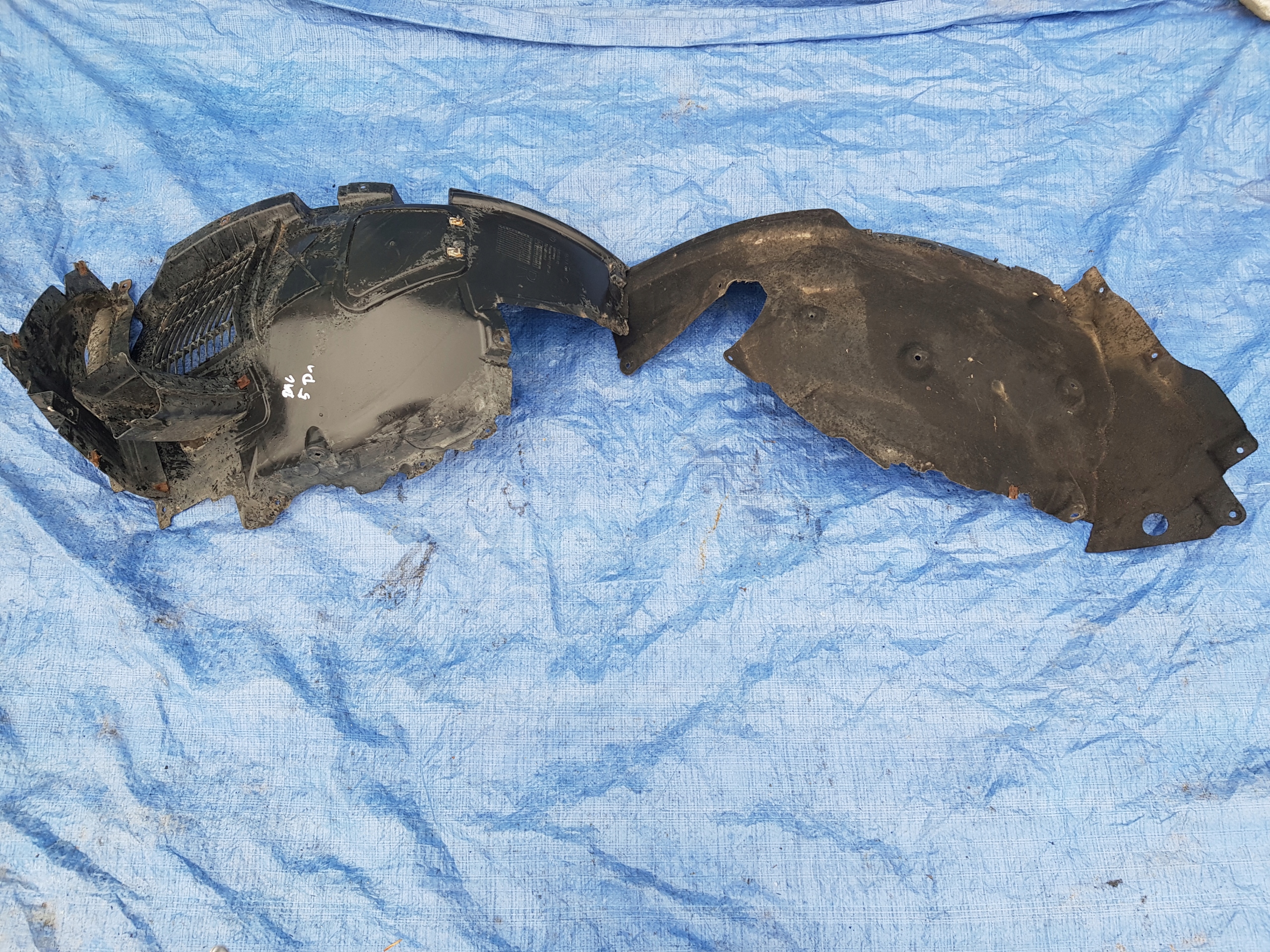 mudguard front right BMW 5 GT F07 7193494 7193510