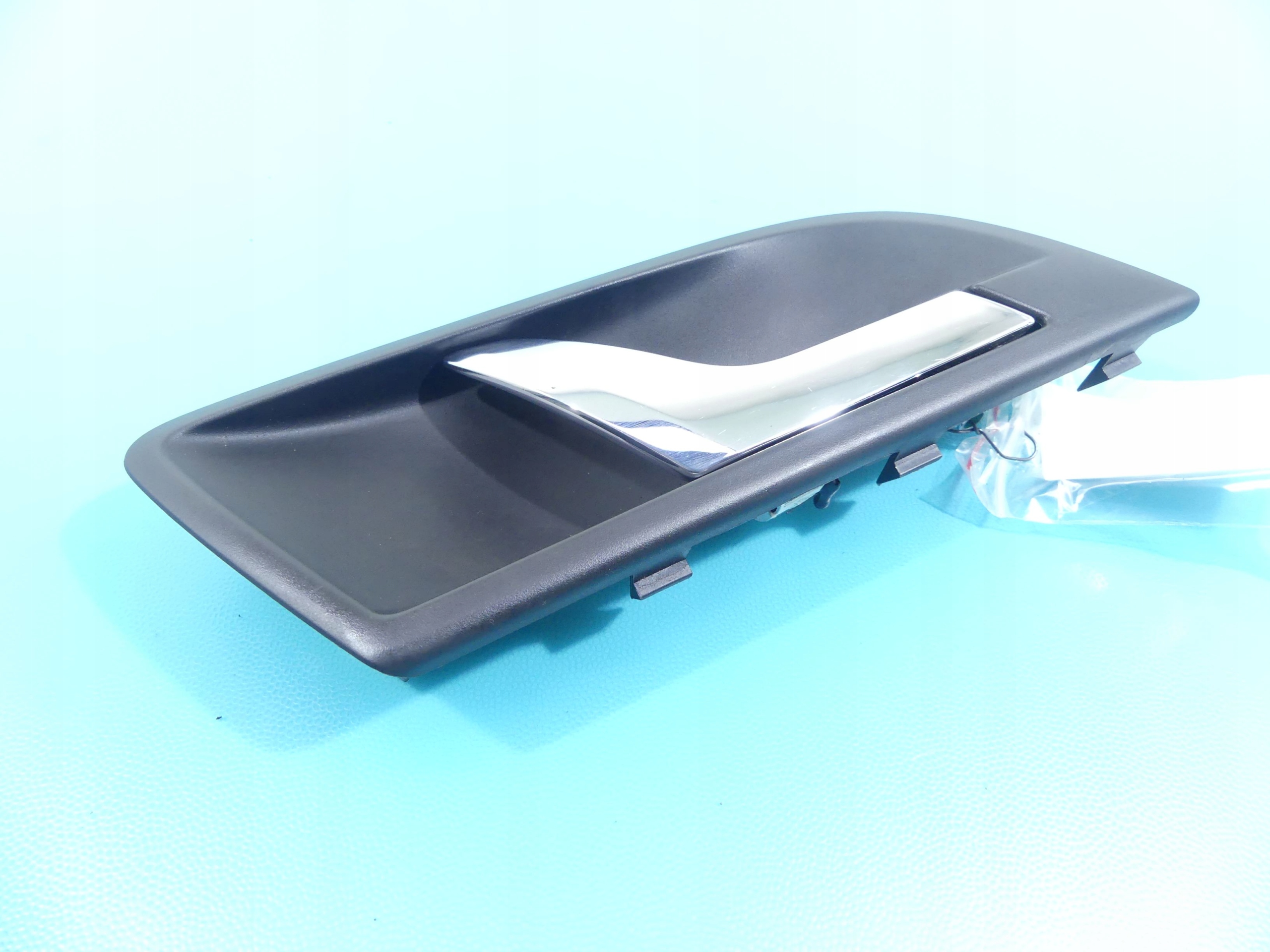 3T0839248 - ВНУТРЕННЯЯ РУЧКА ЗАДНЯЯ ПРАВАЯ SKODA SUPERB II