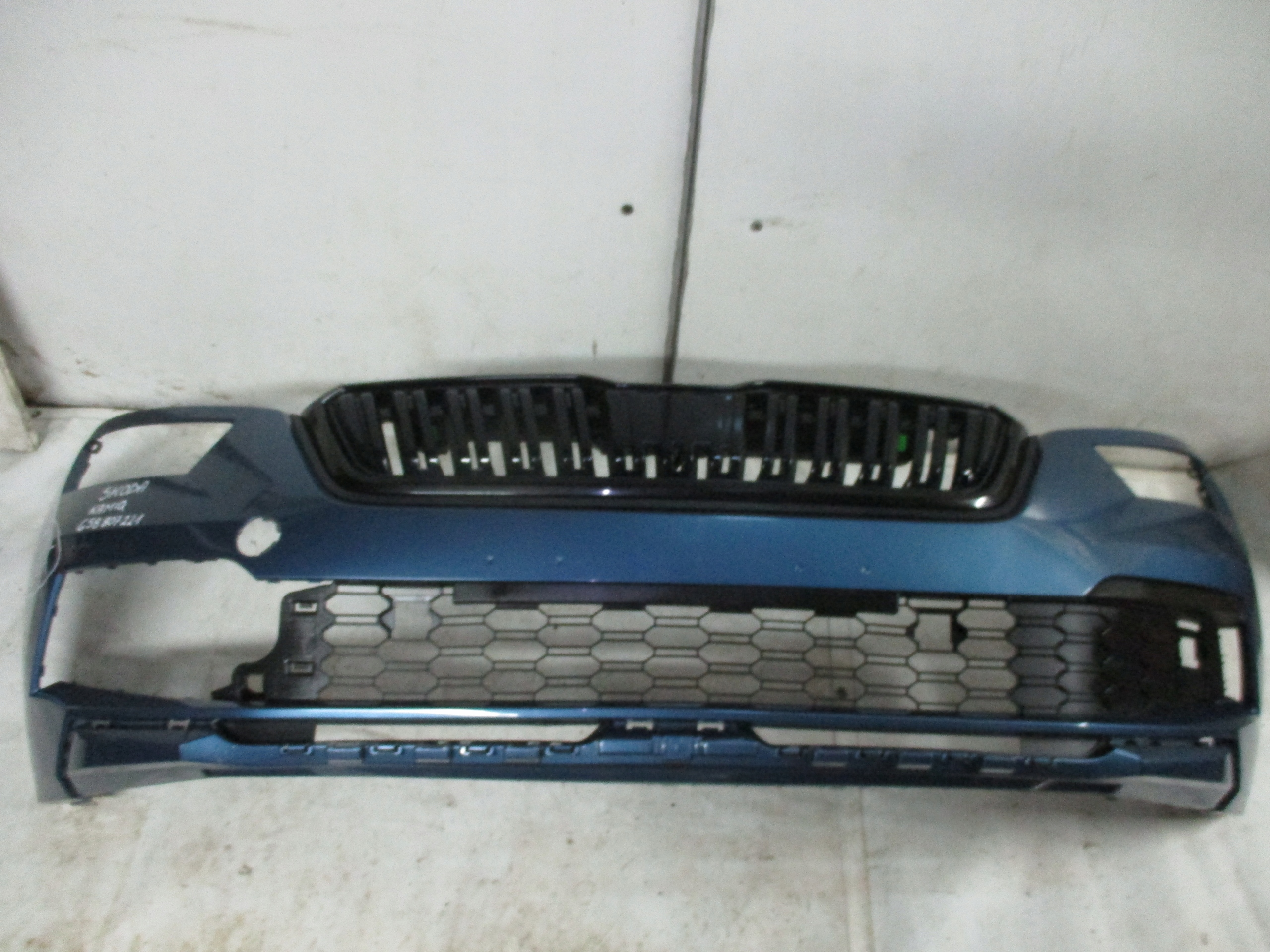 bumper front front Skoda Kamiq 658807221